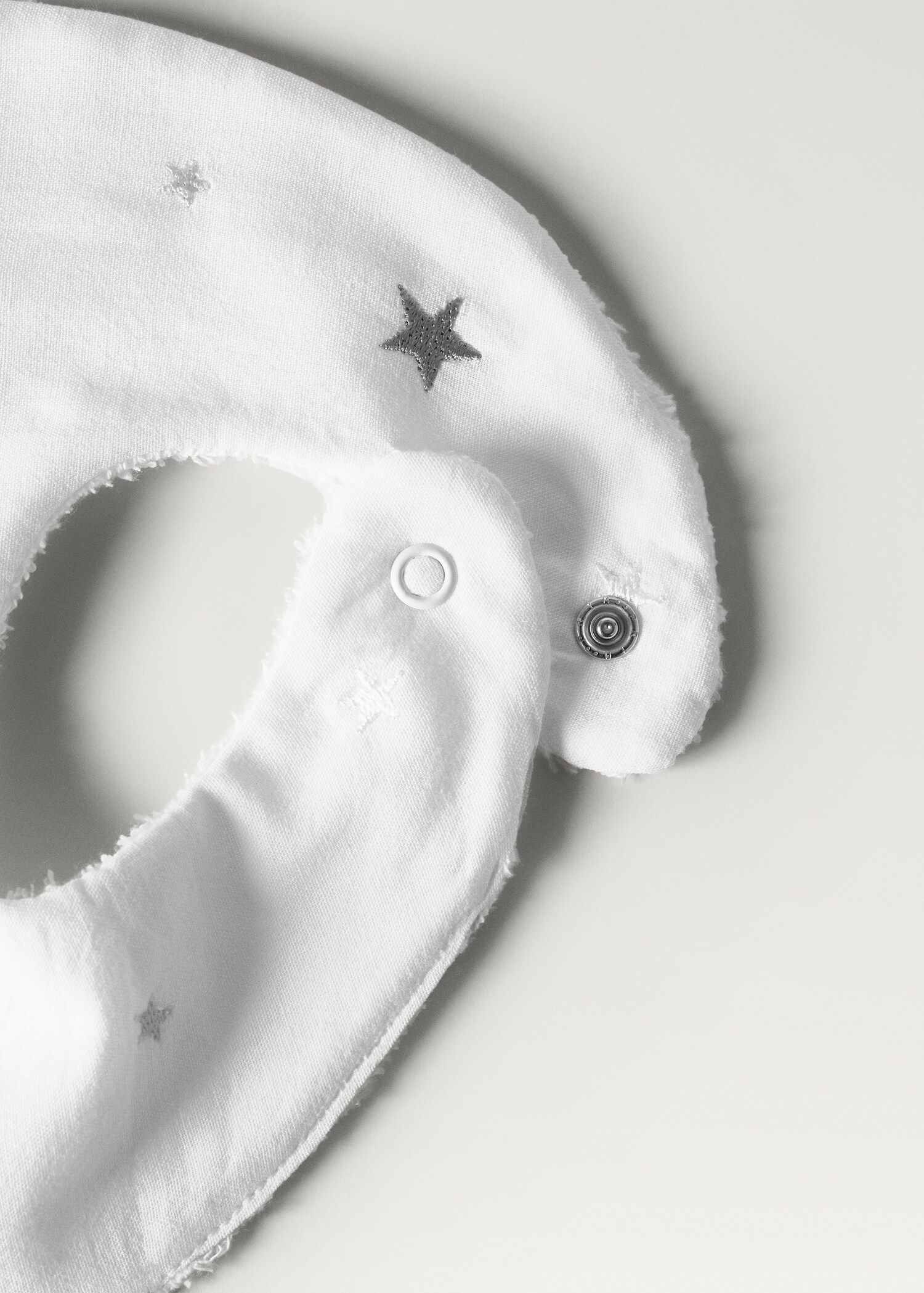 Badstoffen slab met sterretjesborduursel - Detail van het artikel 2