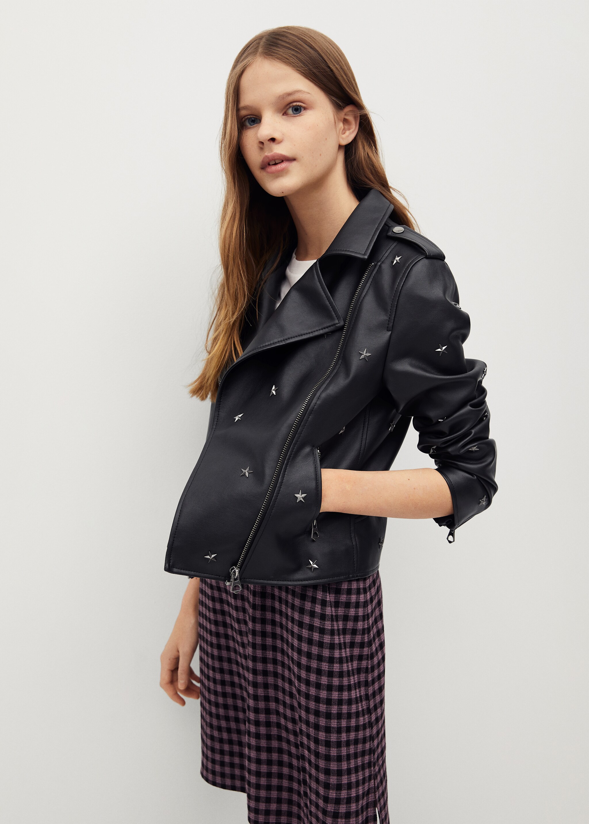 Chaqueta biker estrellas - Plano medio
