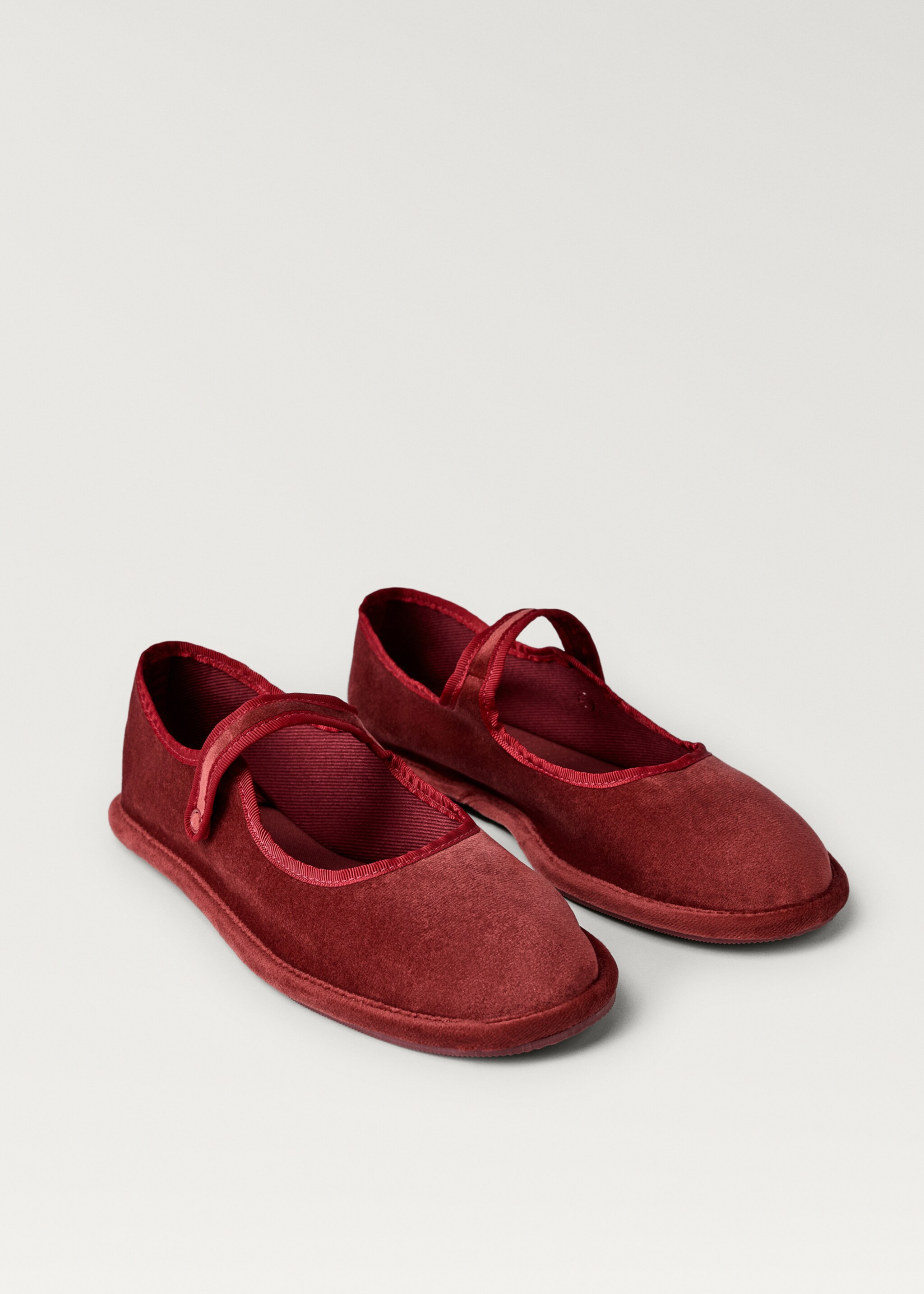 Ballerines en velours détail boucle - Plan moyen, Rose géranium. Ref: 87043653-00.