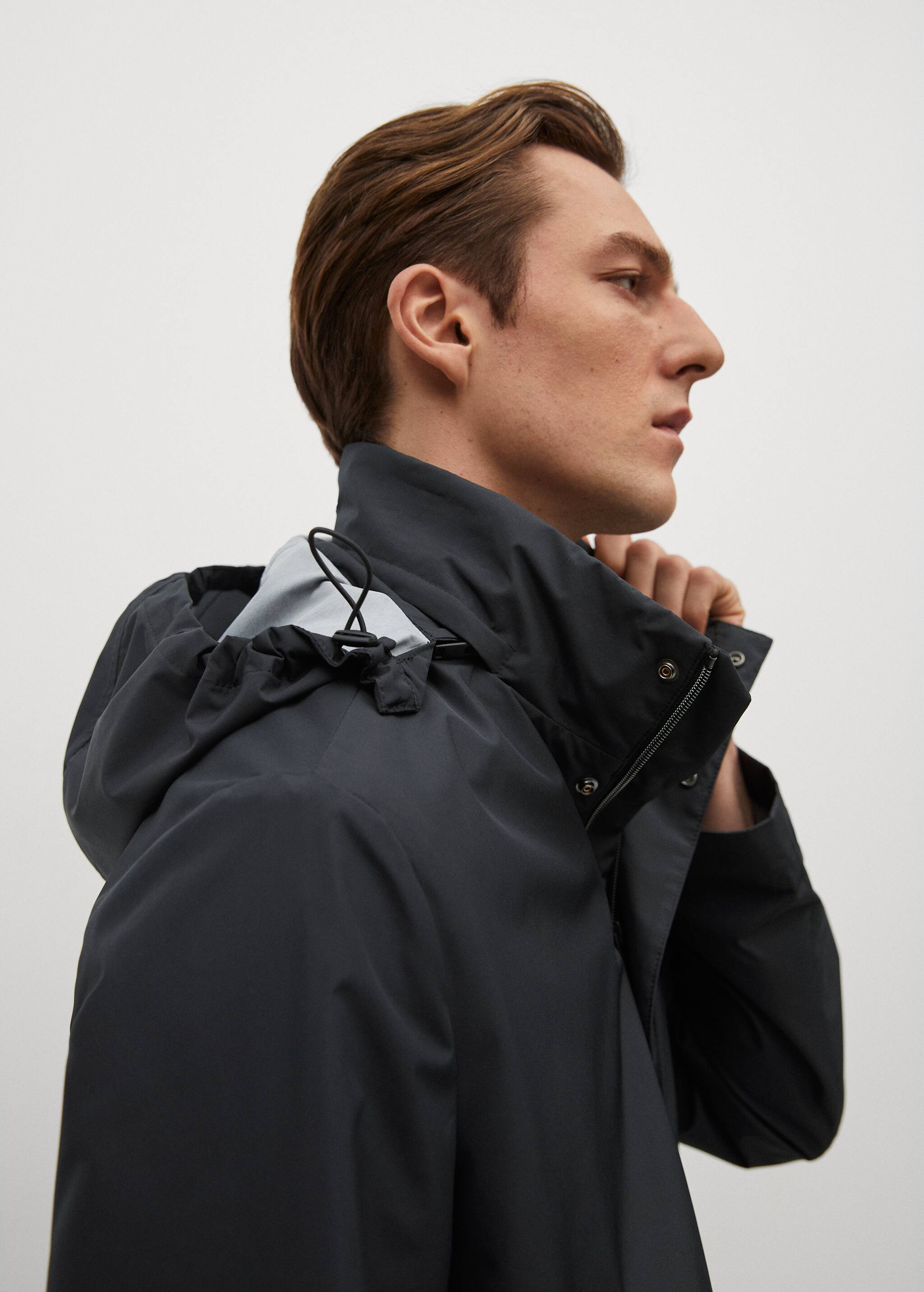 Packable Collection water-repellent trench coat - Details of the article 2