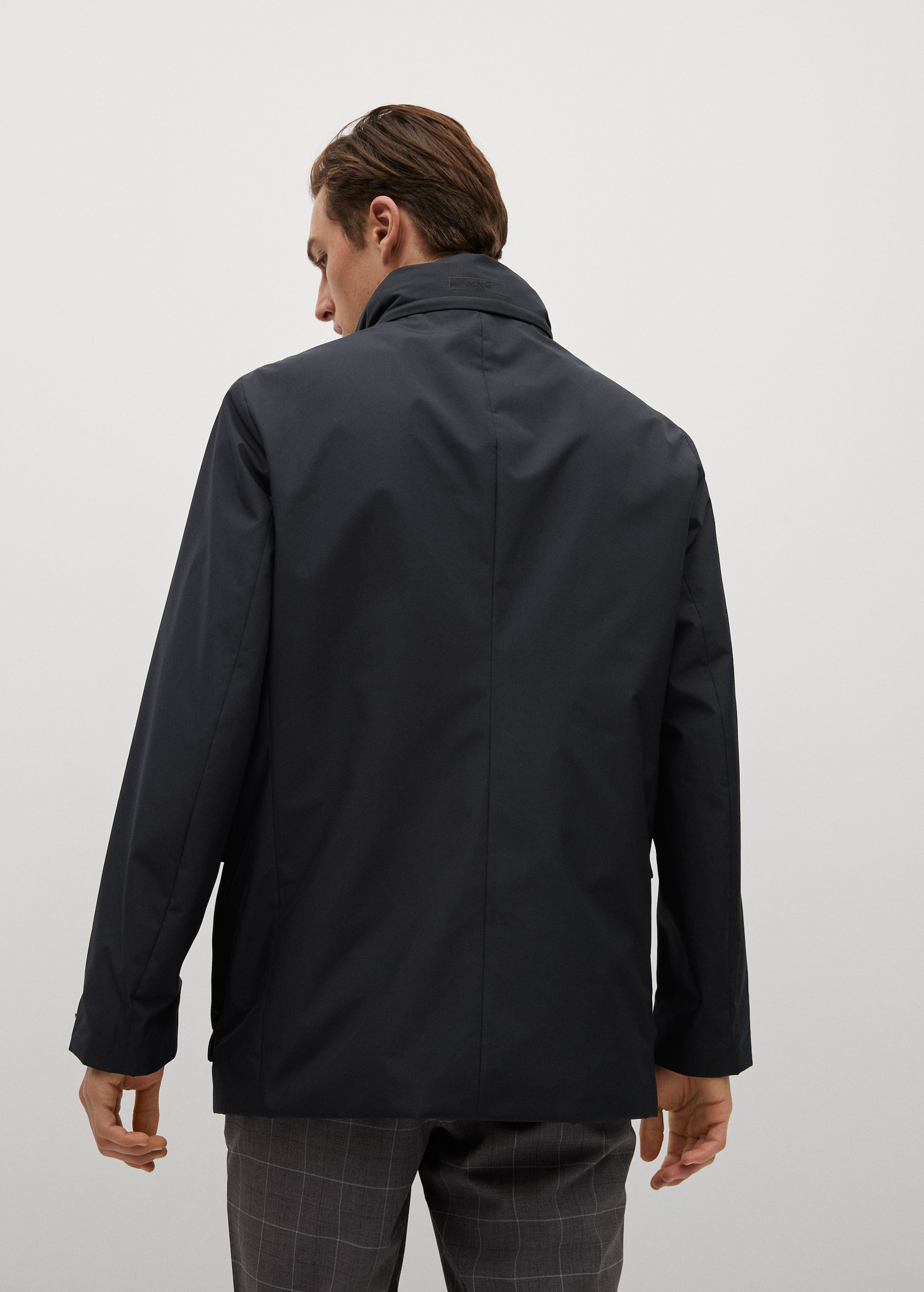 Packable Collection water-repellent trench coat - Reverse of the article