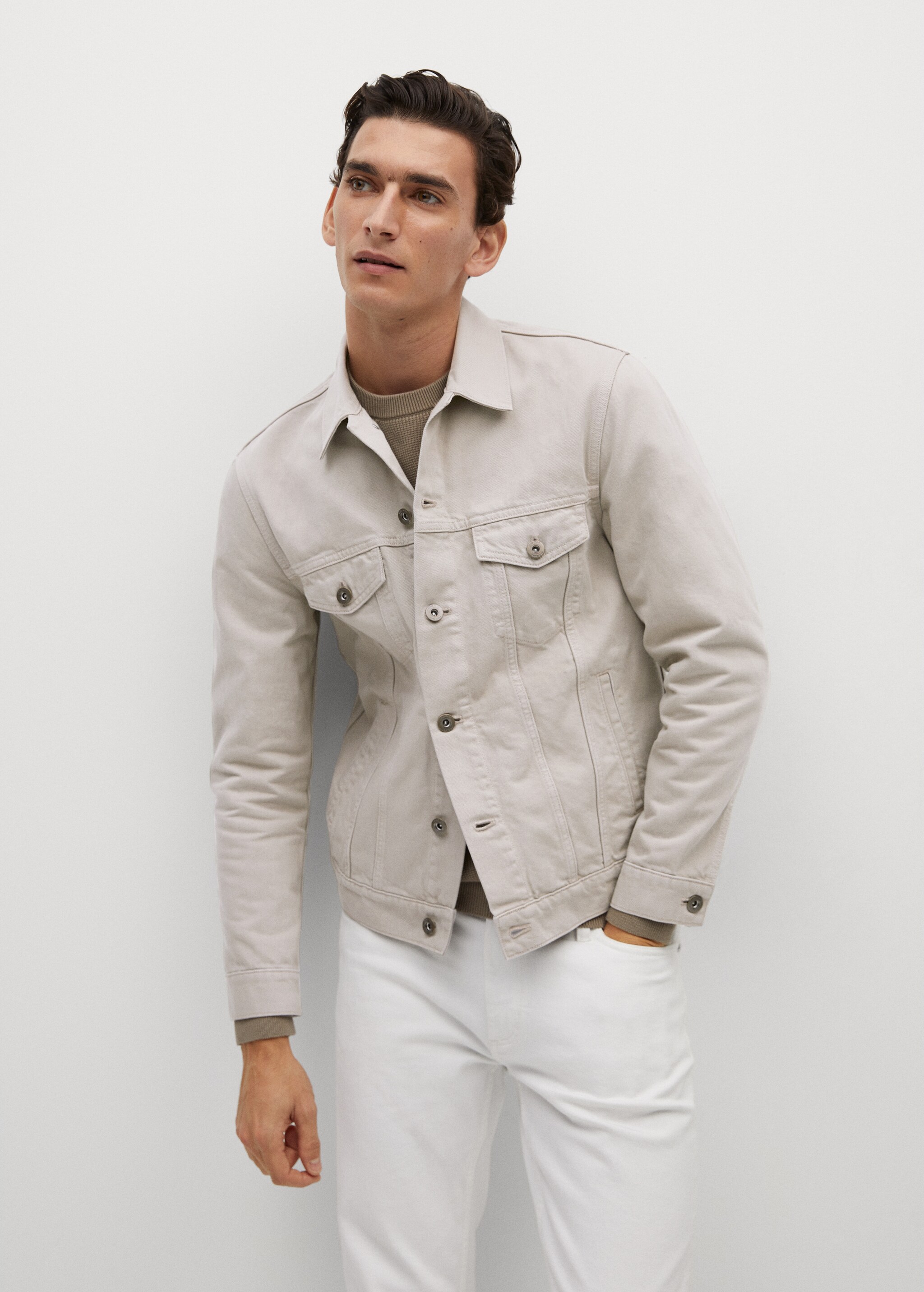 Chaqueta denim beige - Plano medio
