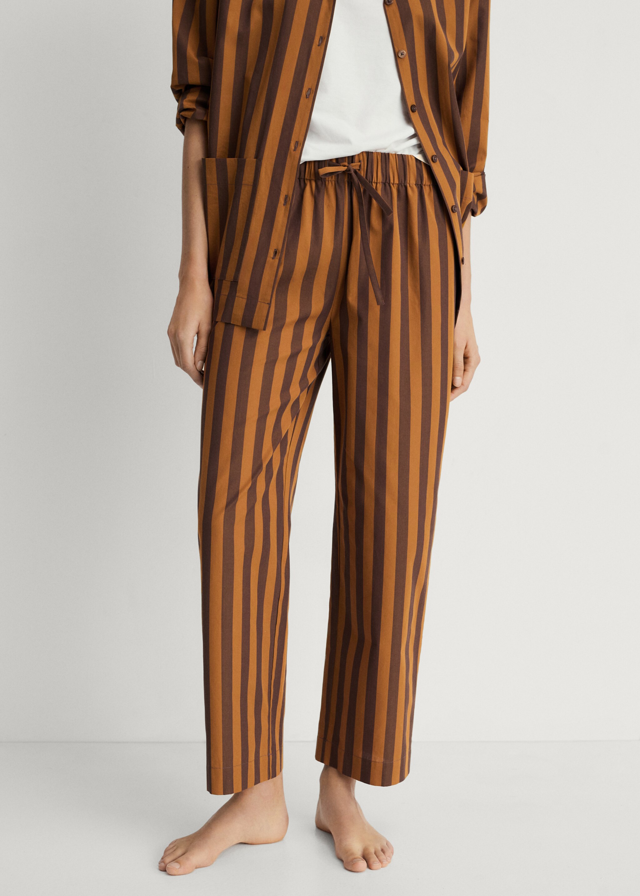 Woven two-tone striped trousers - Medium plane, Brown. Ref: 87044067-00.