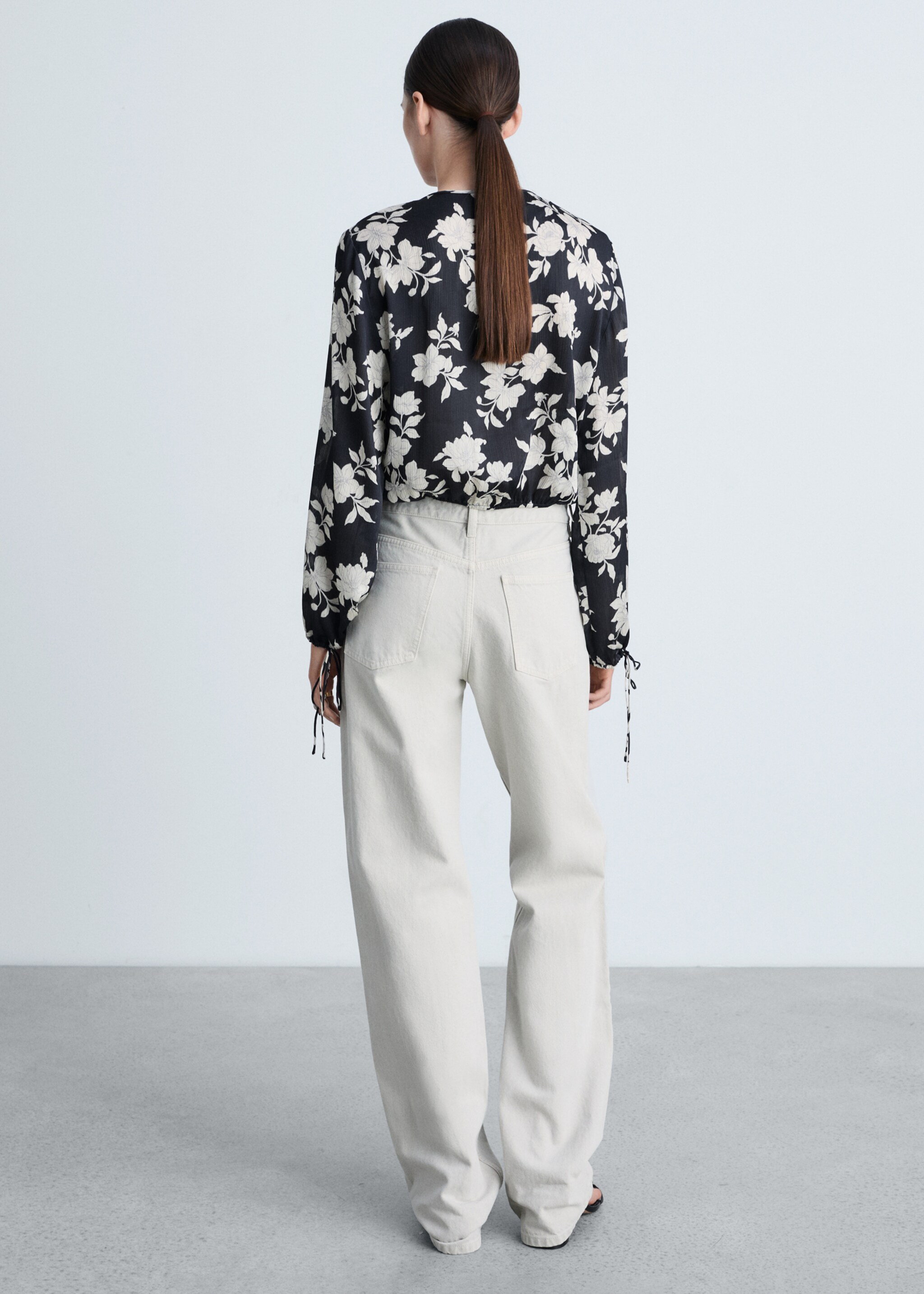 Floral print blouse - Reverse of the article, Black. Ref: 87044070-00.