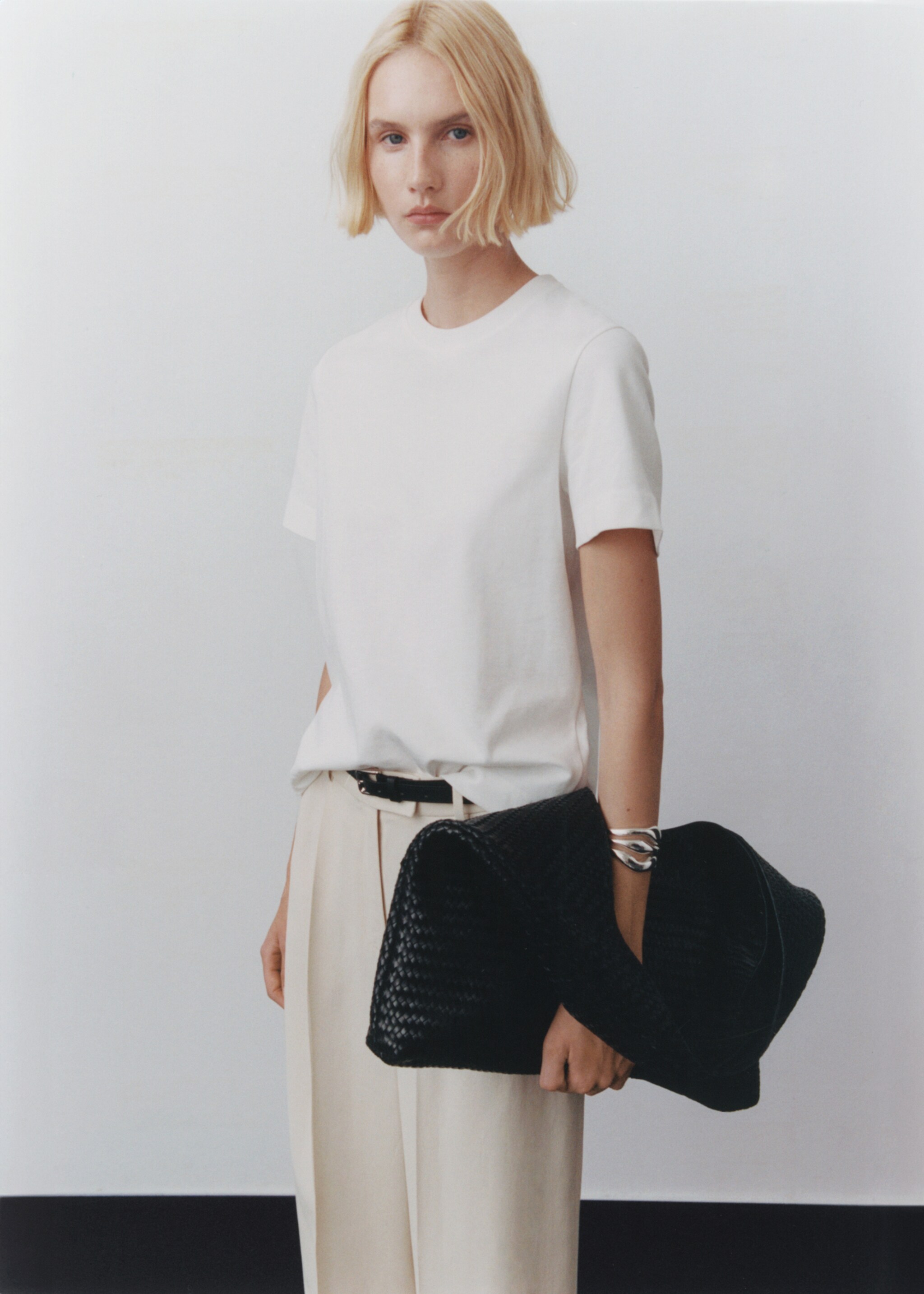 Short-sleeved cotton t-shirt - Medium plane, White. Ref: 87044082-00.