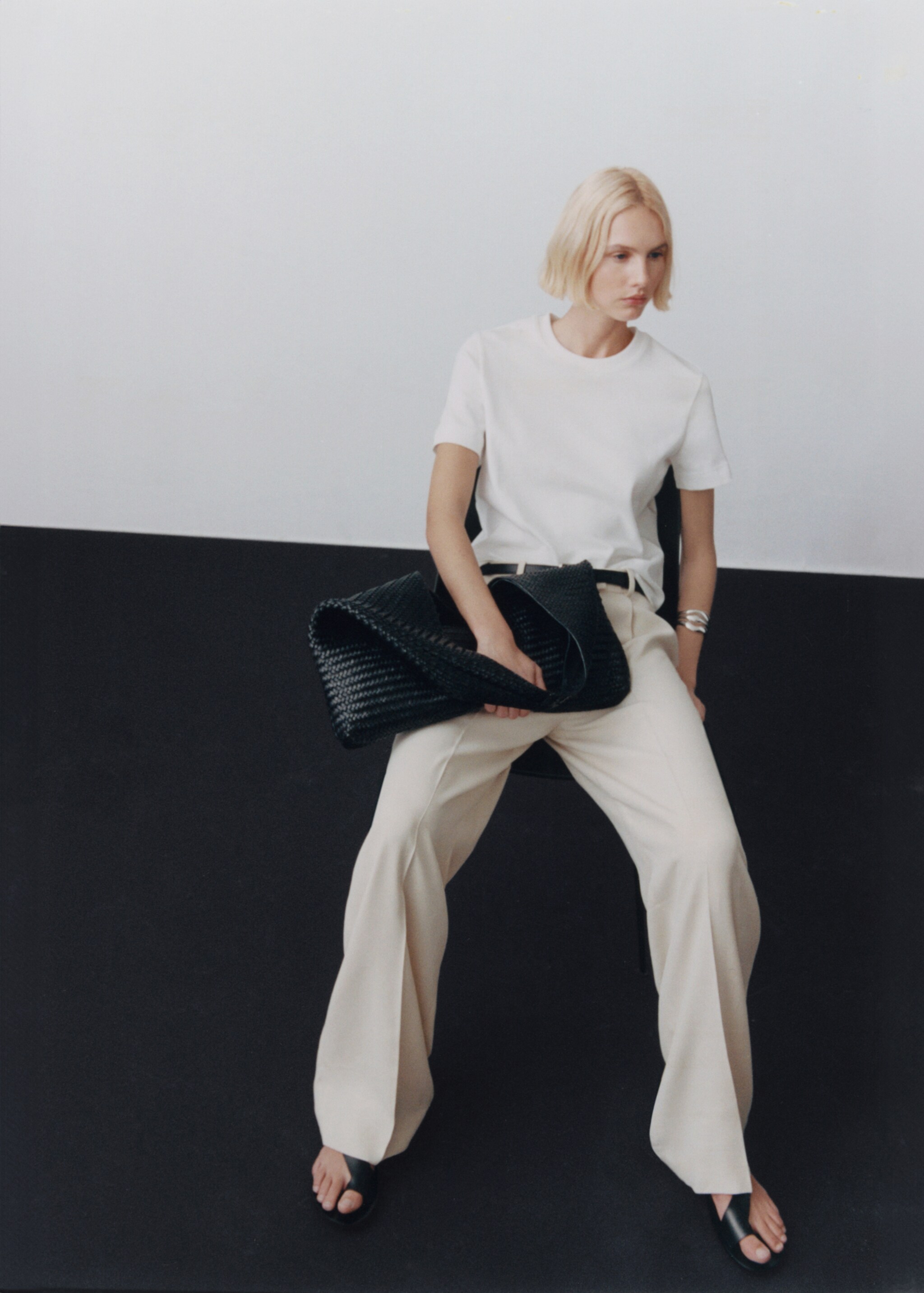 Short-sleeved cotton t-shirt - Details of the article 2, White. Ref: 87044082-00.