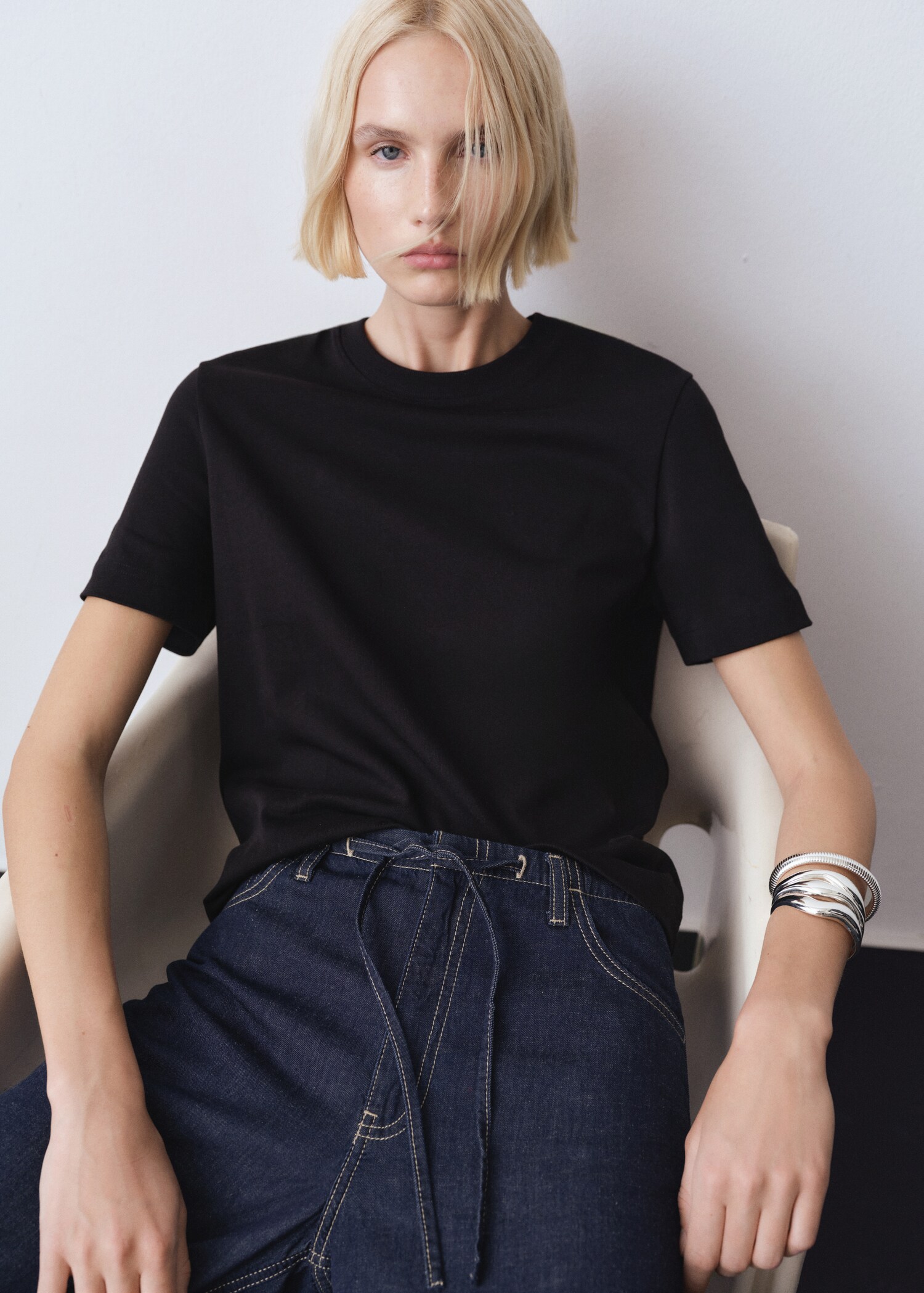 Short-sleeved cotton t-shirt - Details of the article 1