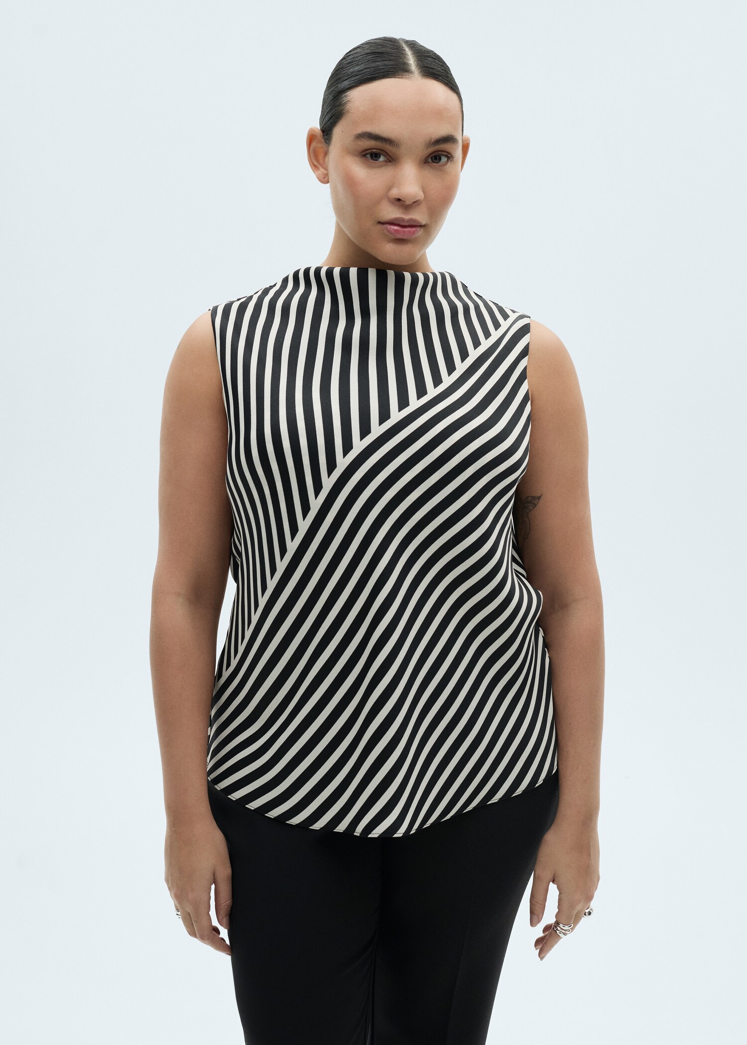 Striped perkins-neck blouse - Details of the article 5