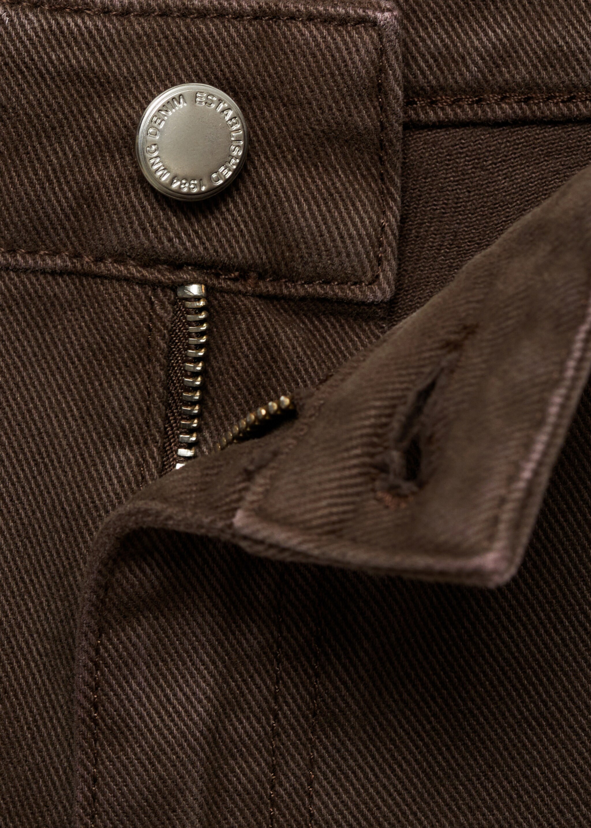 High waist straight jeans - Details of the article 8, Chocolate. Ref: 87044095-00.