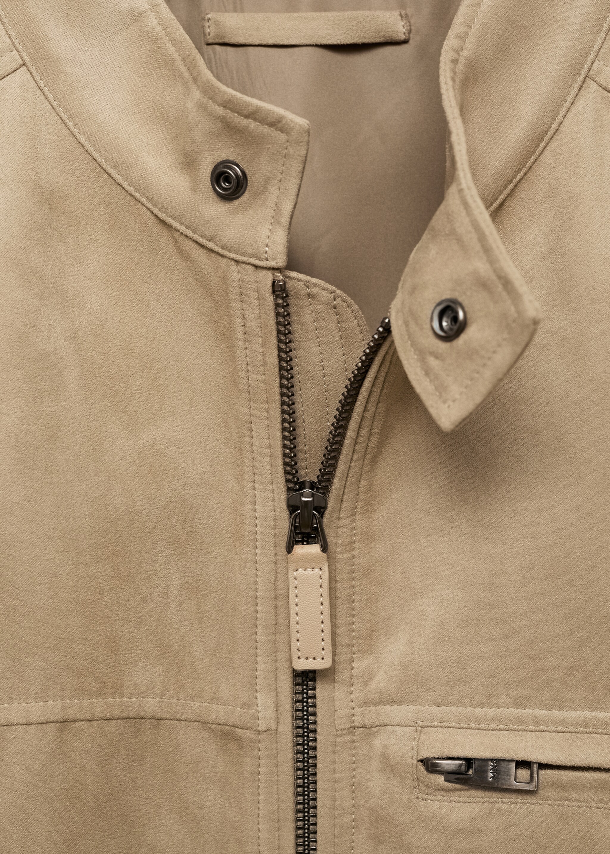 Bikerjacke mit Wildleder-Effekt - Detail des Artikels 8, Beige. Ref: 87044387-00.