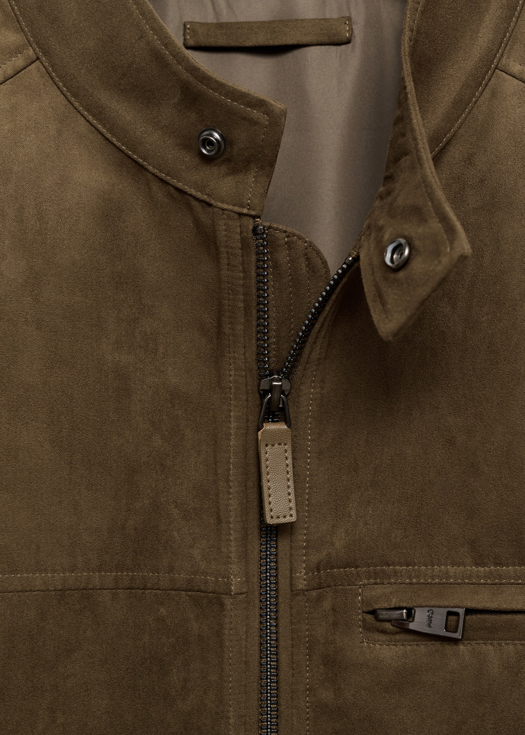 Bikerjacke mit Wildleder-Effekt - Detail des Artikels 8, Khaki. Ref: 87044387-00.