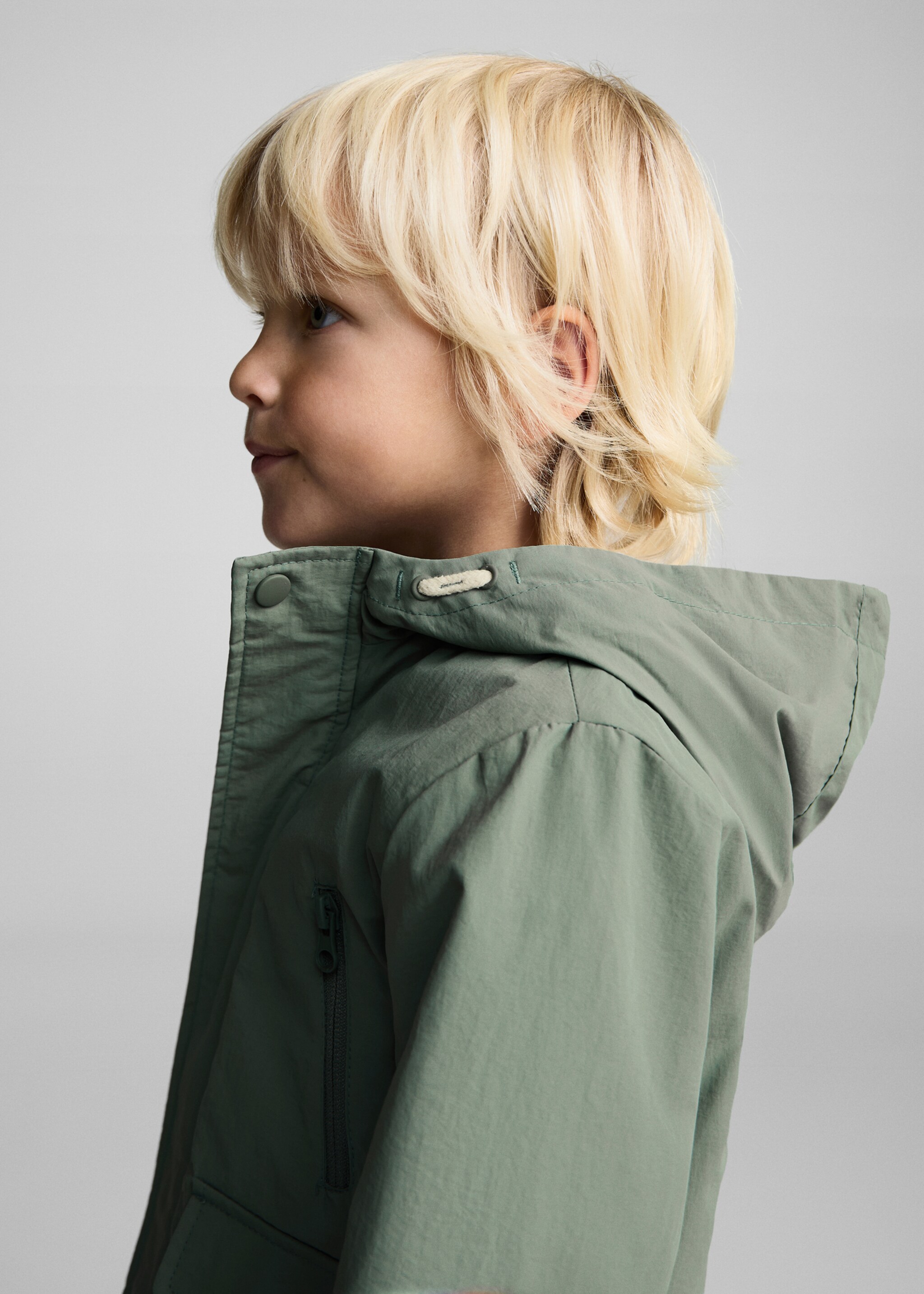 Quilted hooded parka - Details of the article 1, Pastel Green. Ref: 87044400-00.