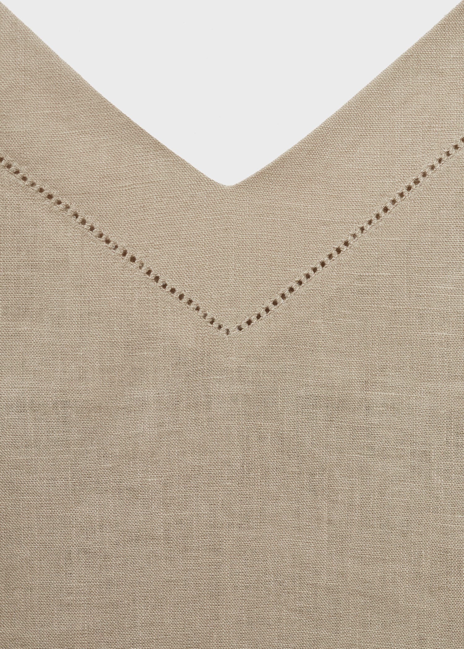 Linen nightgown - Details of the article 8