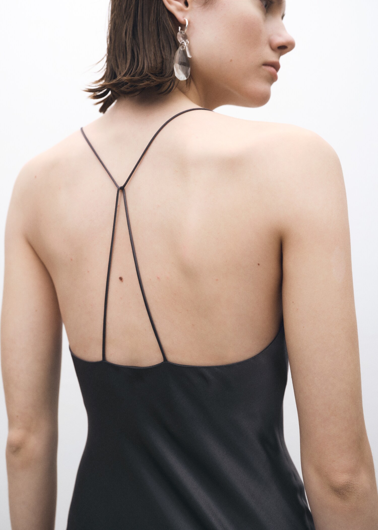 Seidenkleid mit drapiertem Ausschnitt - Detail des Artikels 1