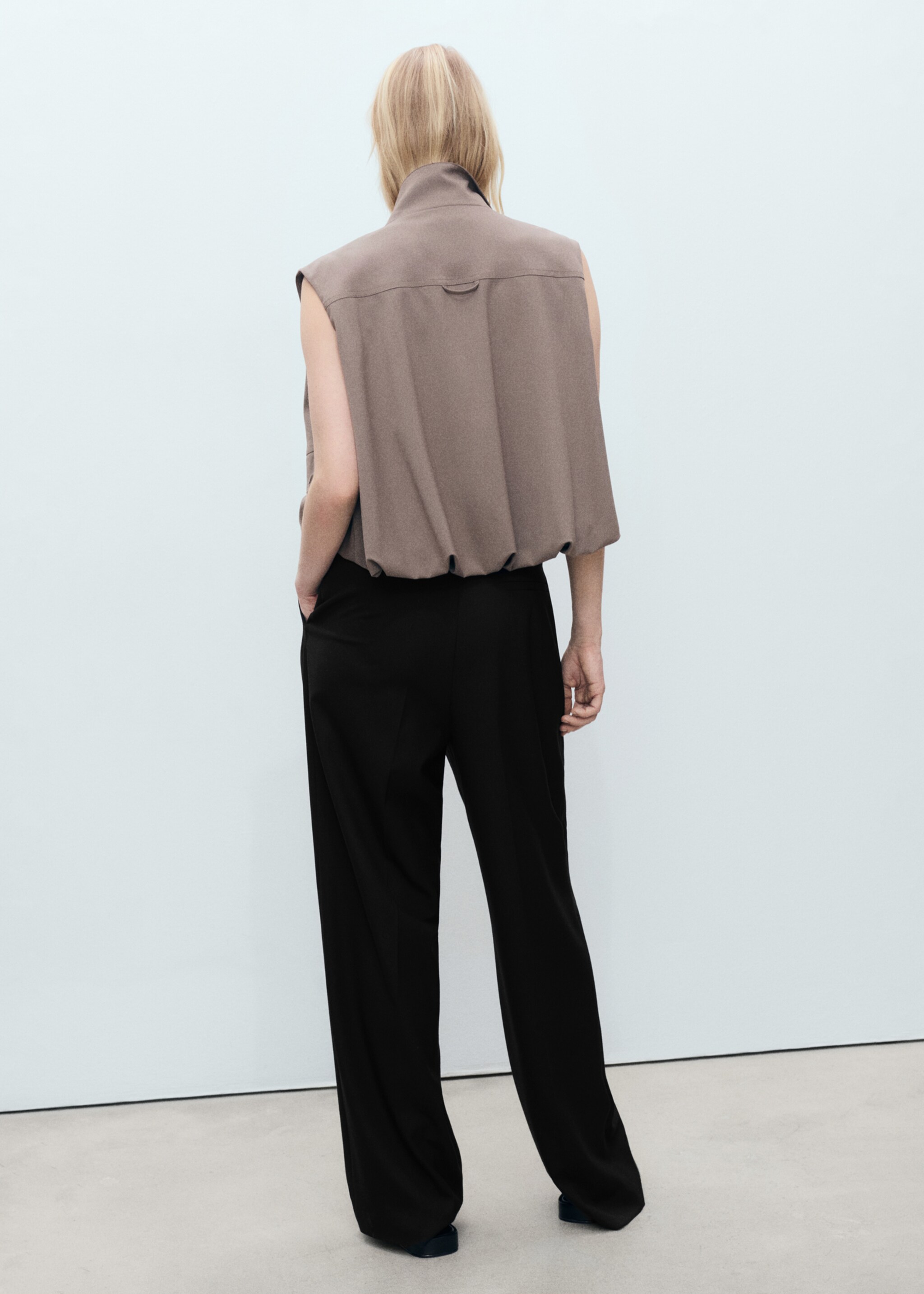 Wideleg pleated trousers - Reverse of the article, Black. Ref: 87044424-00.