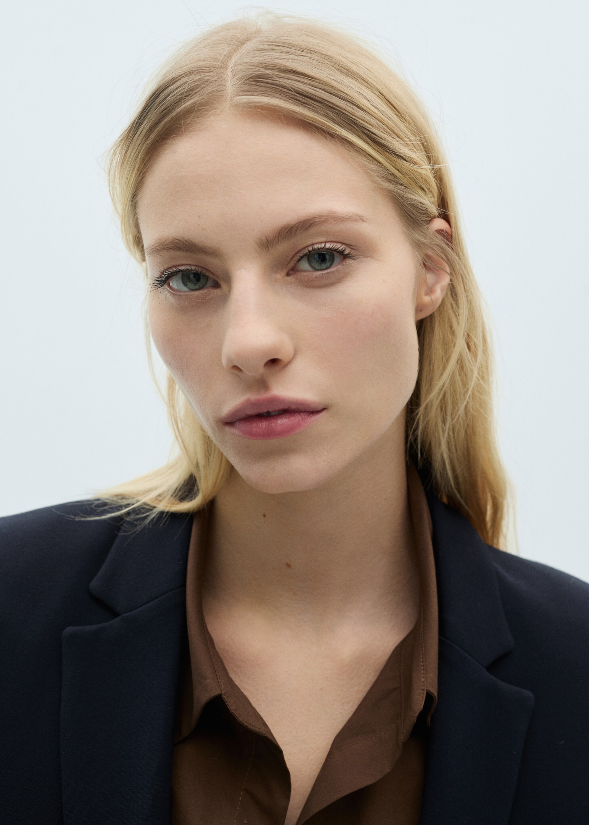 Suit blazer with flap pockets - Details of the article 1, Dark Navy. Ref: 87044808-00.