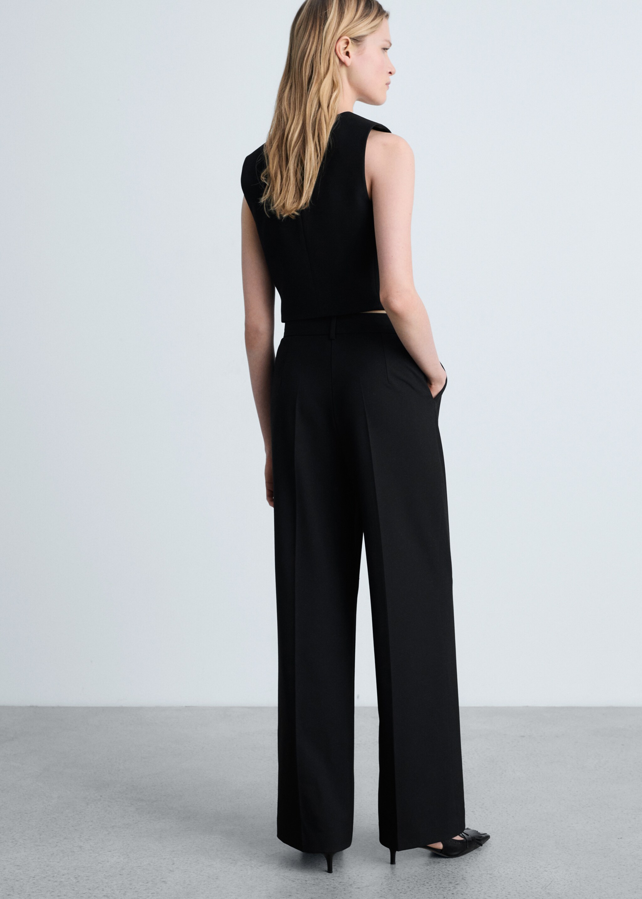 Straight suit trousers - Reverse of the article, Black. Ref: 87045140-00.