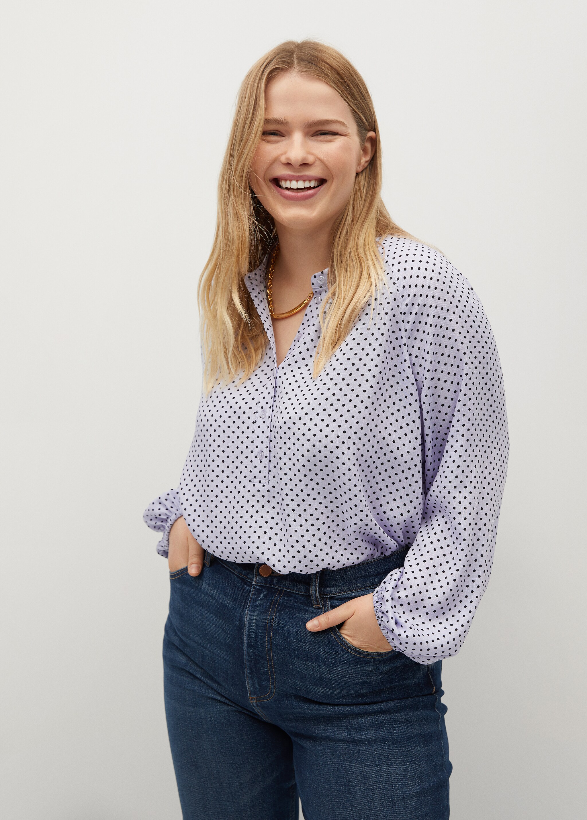 Blusa fluida estampada - Plano medio