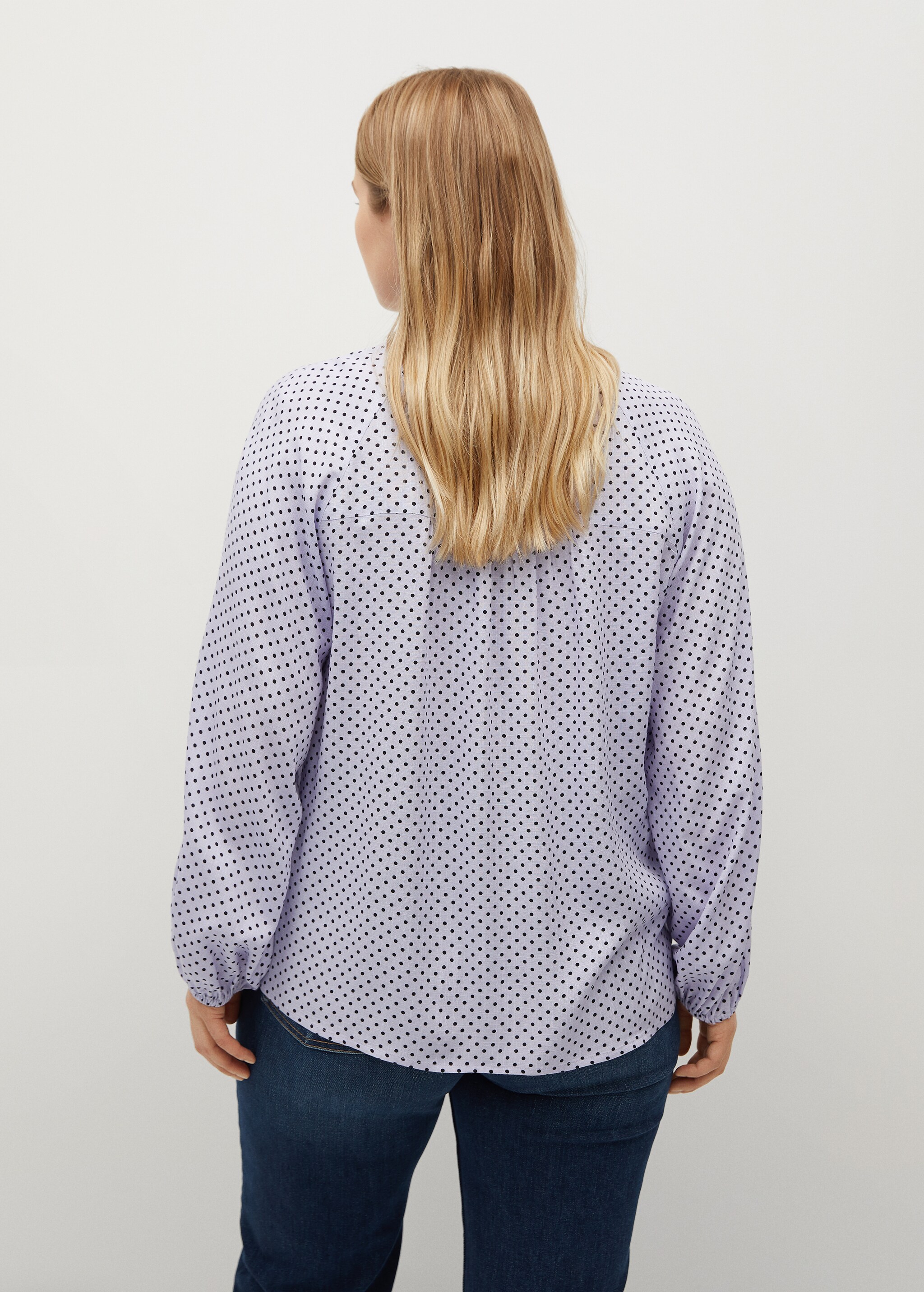 Blusa fluida estampada - Reverso del artículo