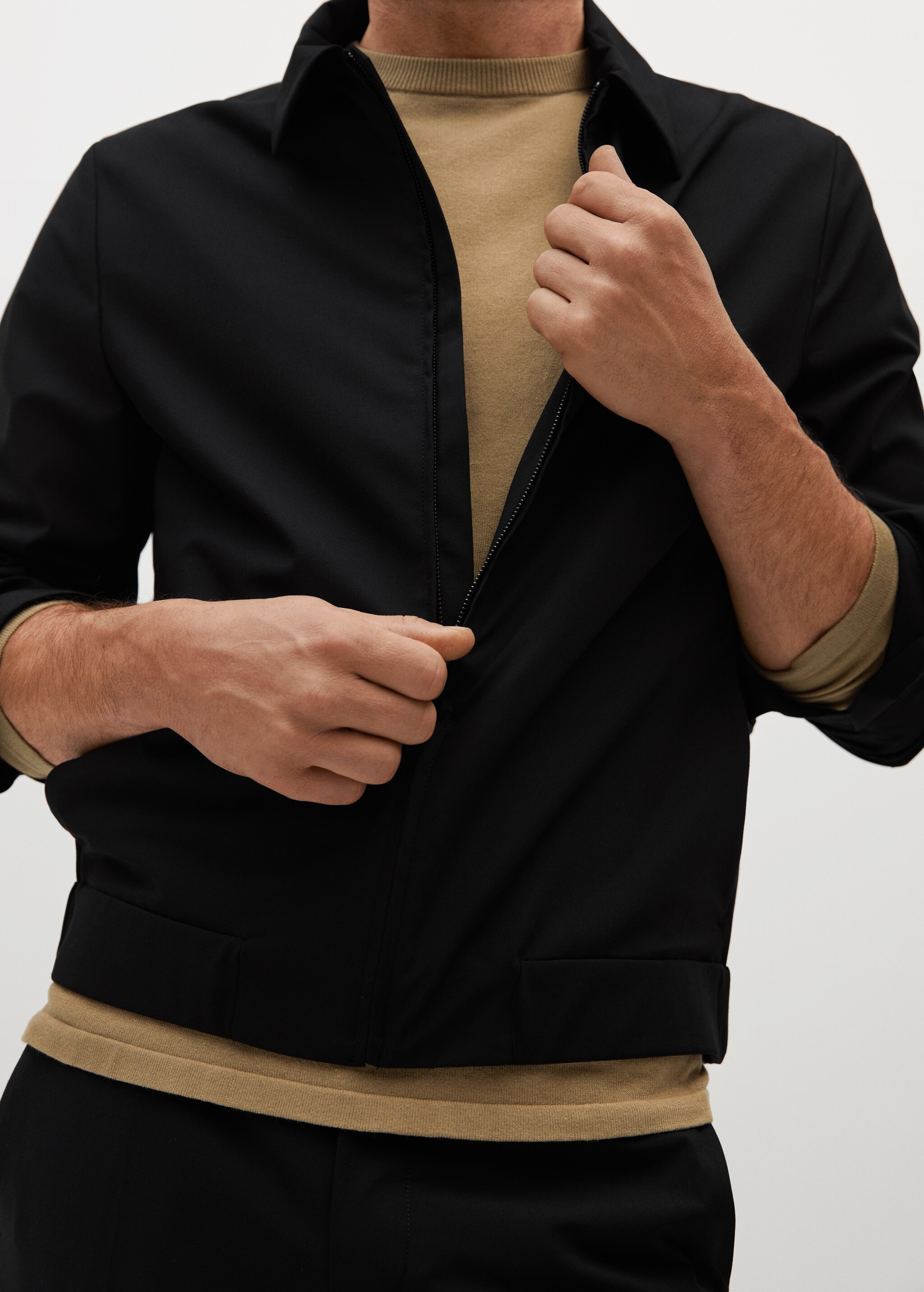Lightweight zip-up jacket - Details of the article 3