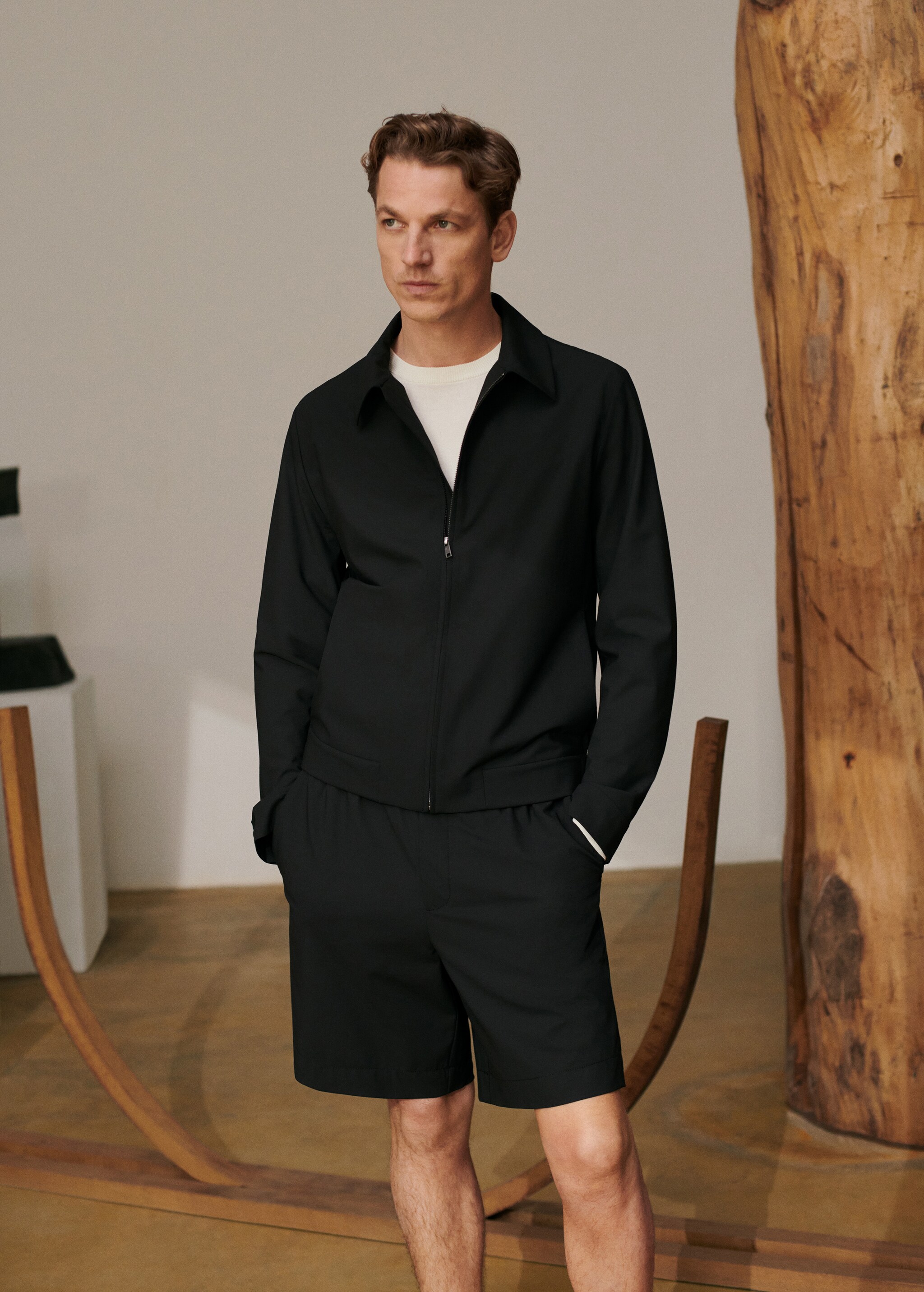 Lightweight zip-up jacket - Details of the article 5
