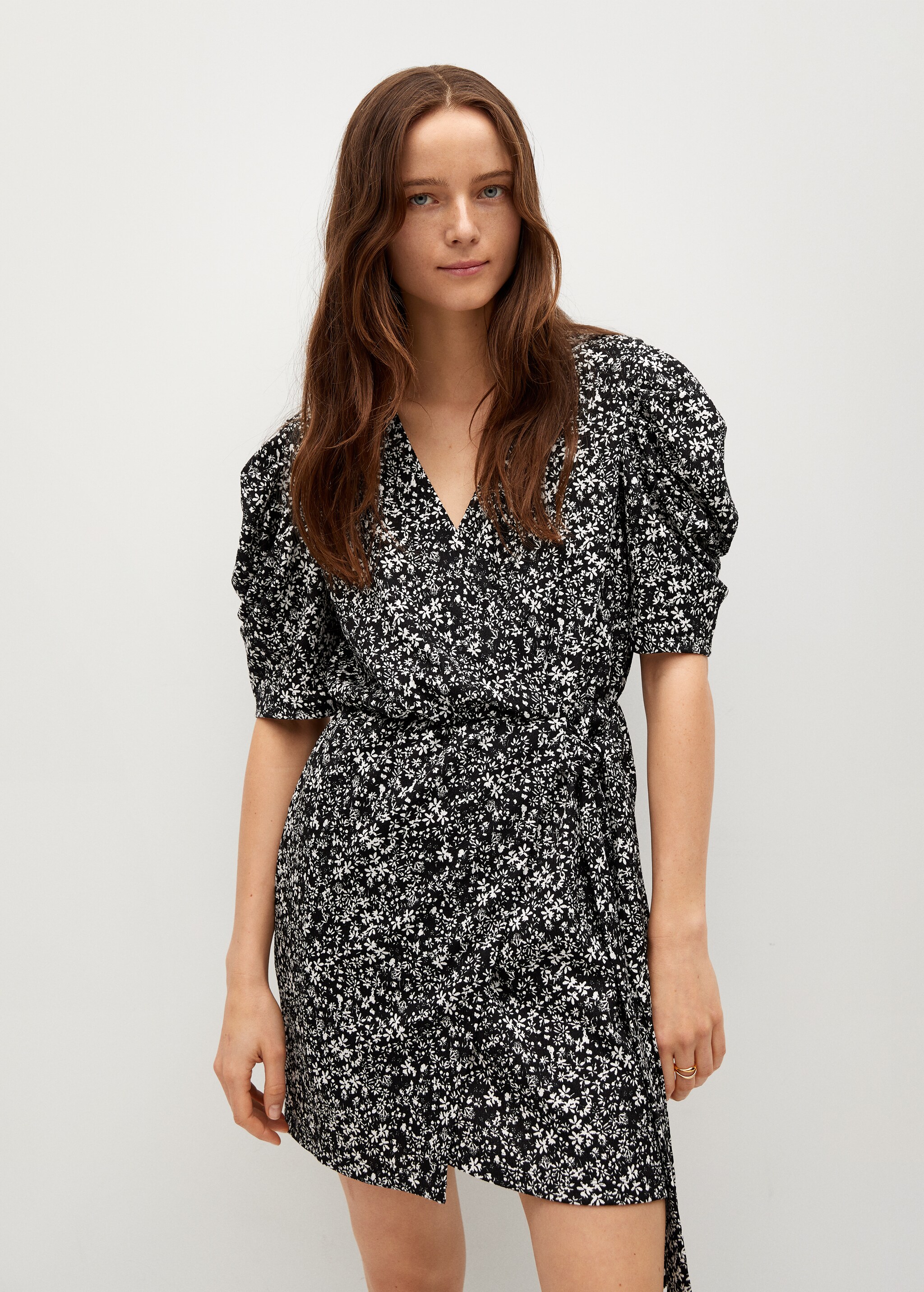 Vestido estampado manga abullonada - Plano medio