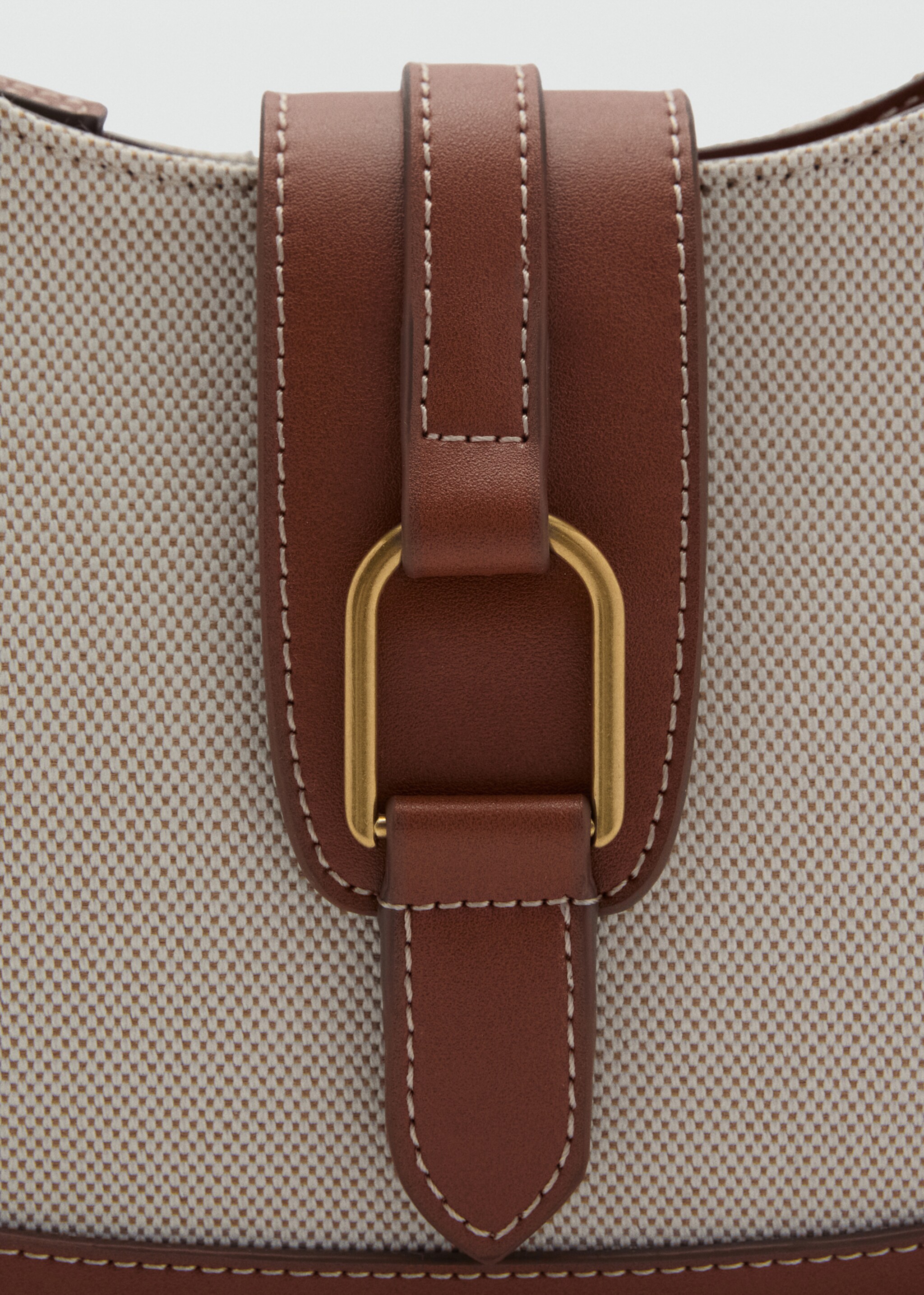 Contrast canvas shoulder bag - Details of the article 2, Leather. Ref: 87045741-00.