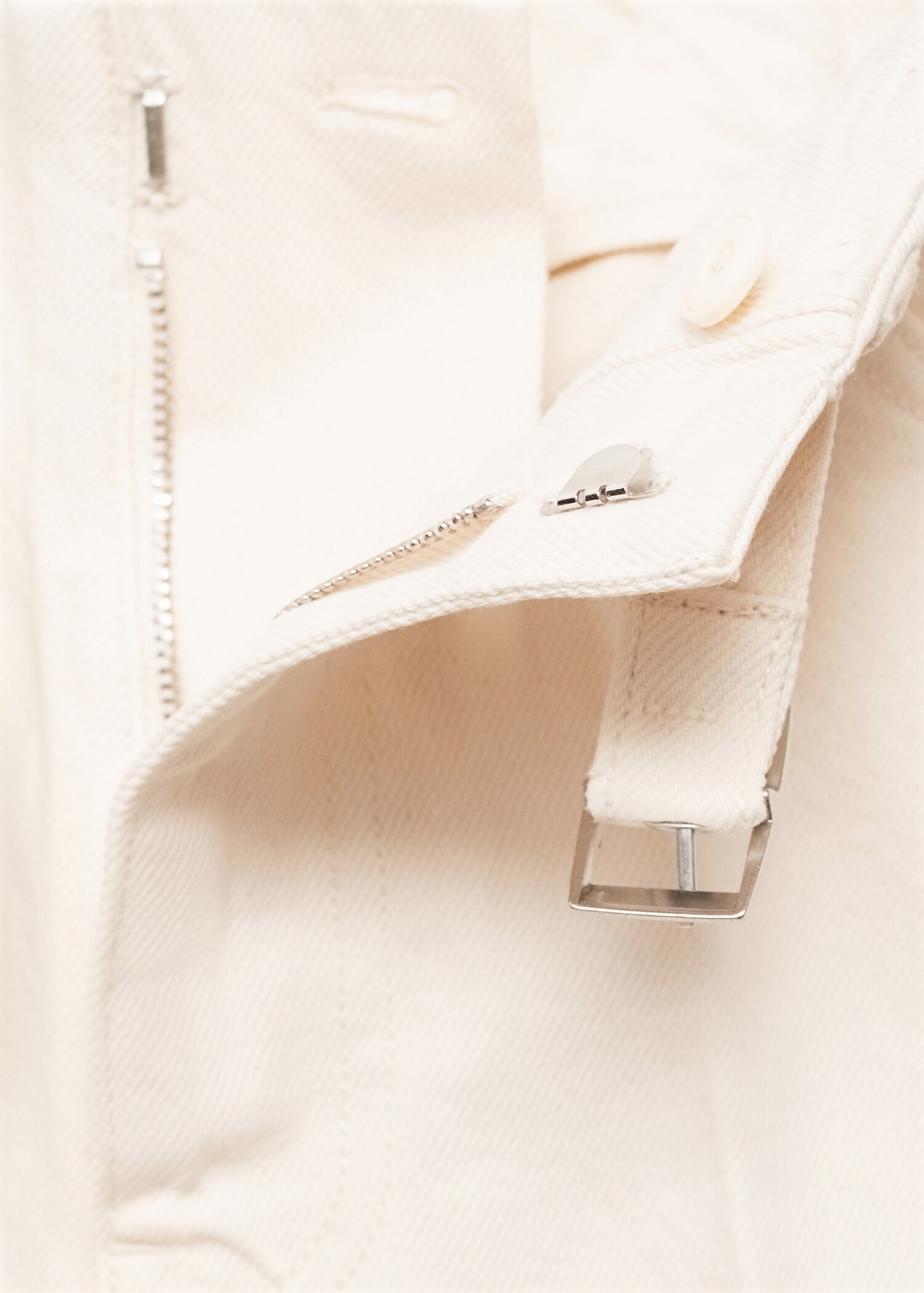 Wide-leg jeans with belt - Details of the article 0