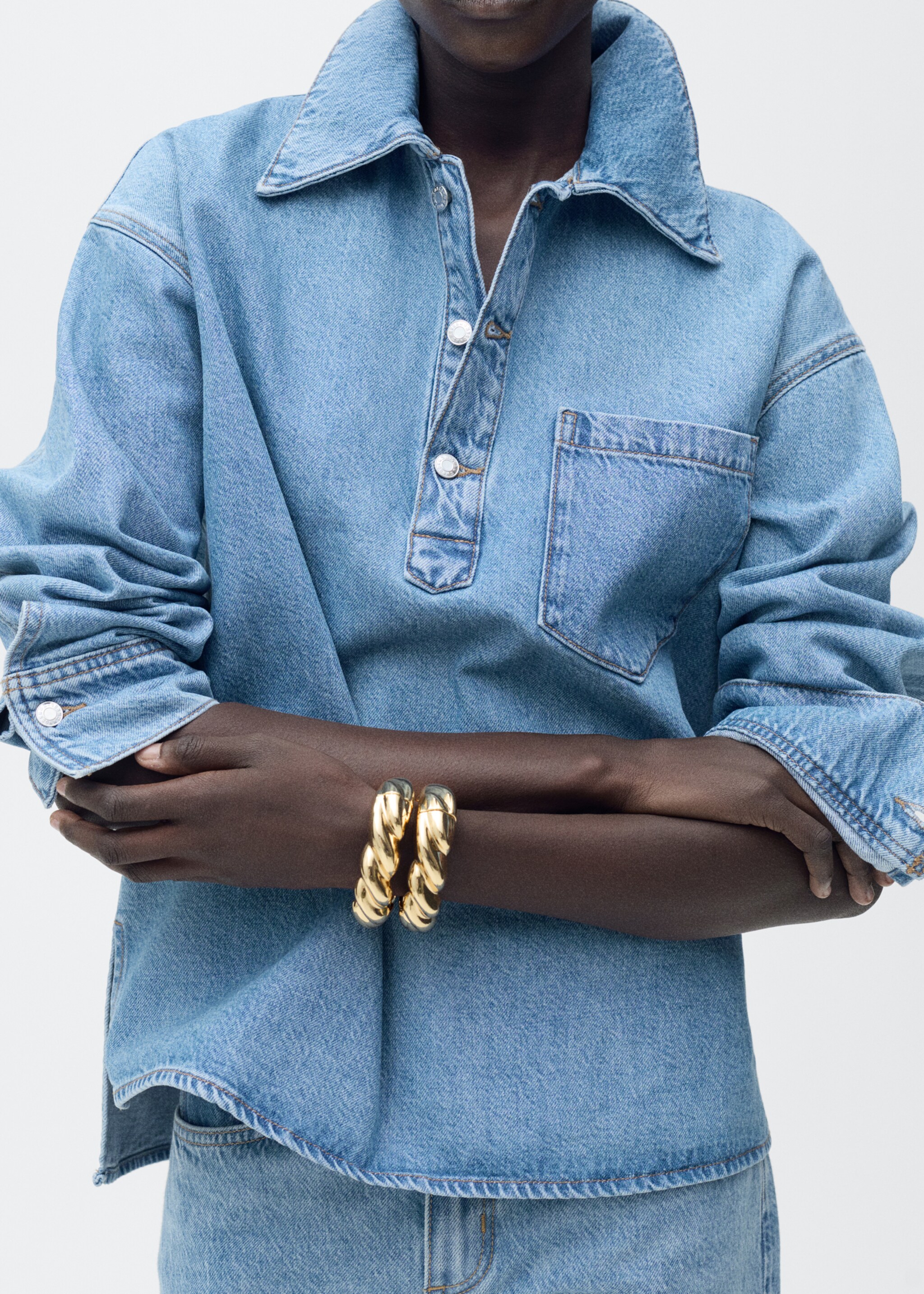 Denim blouse met borstzak - Middenvlak, Middenblauw. Ref: 87045756-00.