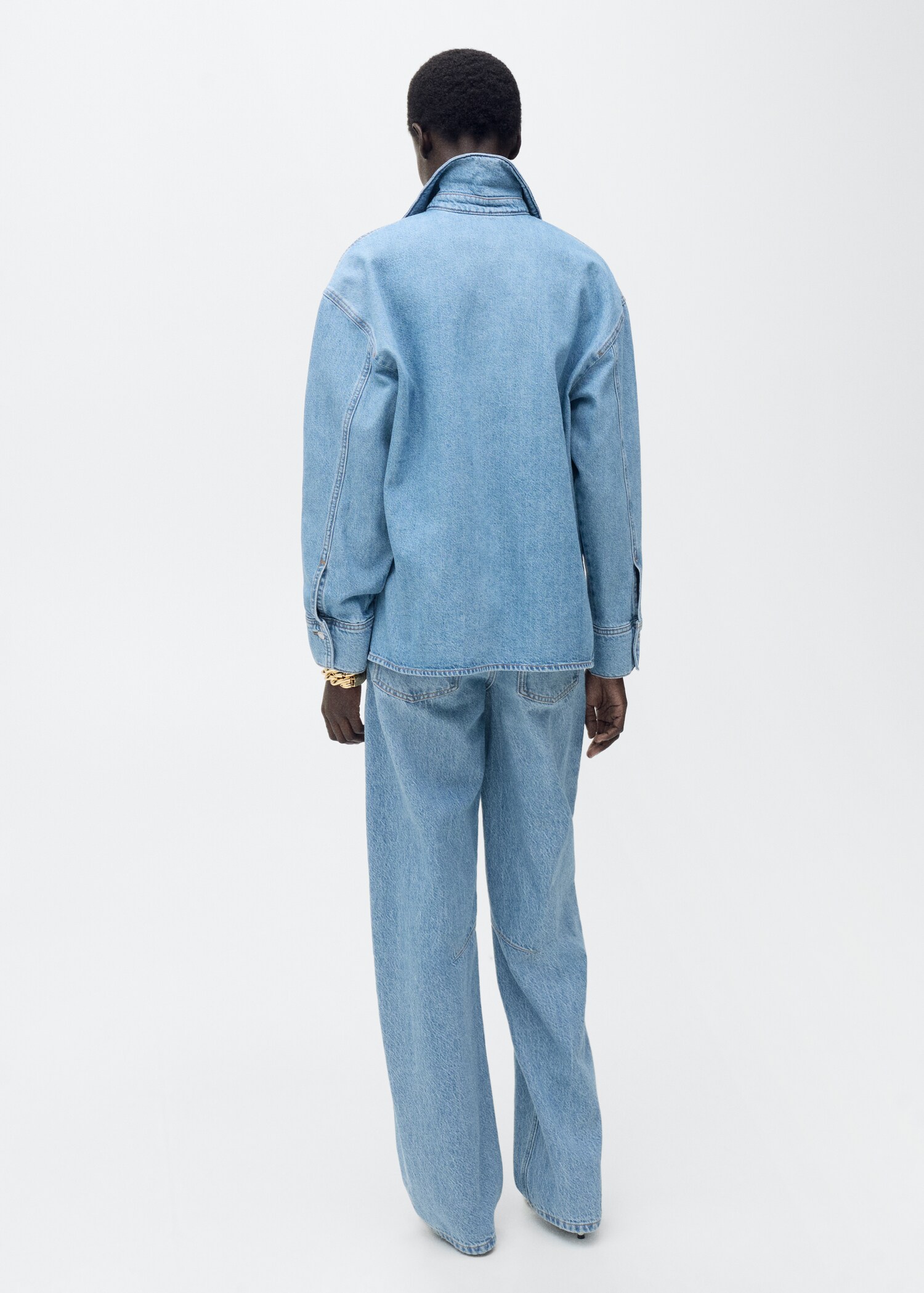 Denim blouse met borstzak - Achterkant van het artikel