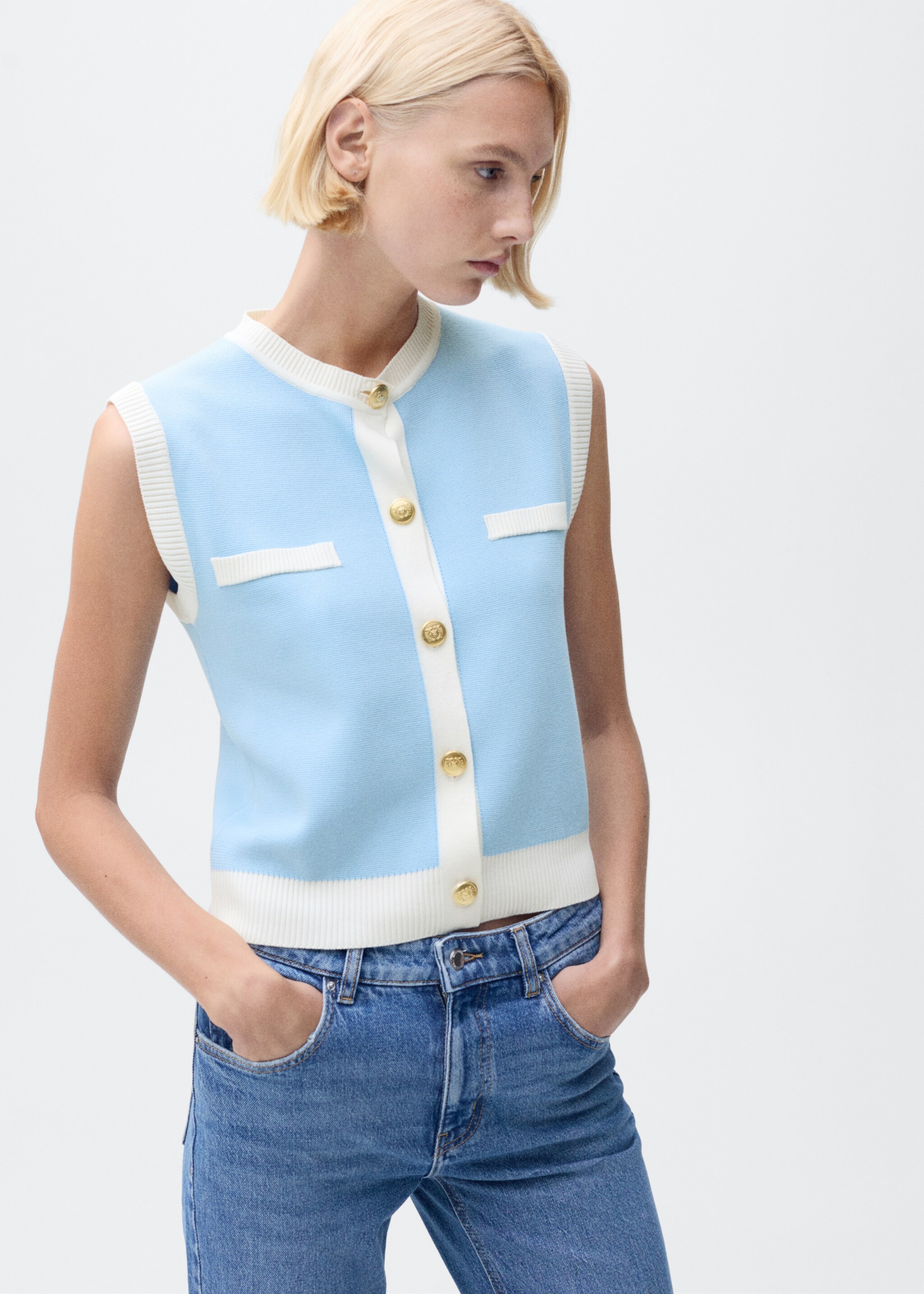 Gilet maille liserés contrastants - Plan moyen, Turquoise. Ref: 87045763-00.