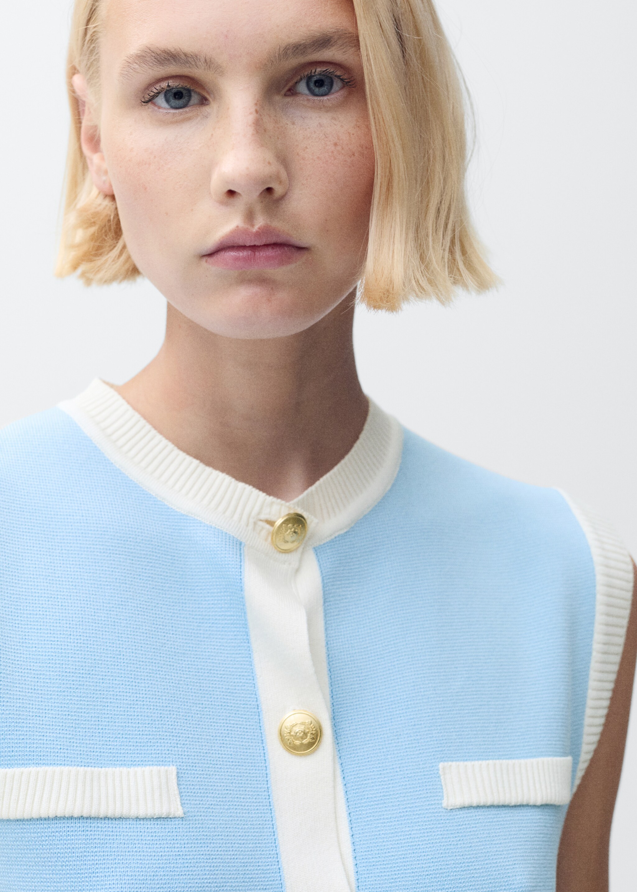 Gilet maille liserés contrastants - Détail de l'article 1, Turquoise. Ref: 87045763-00.