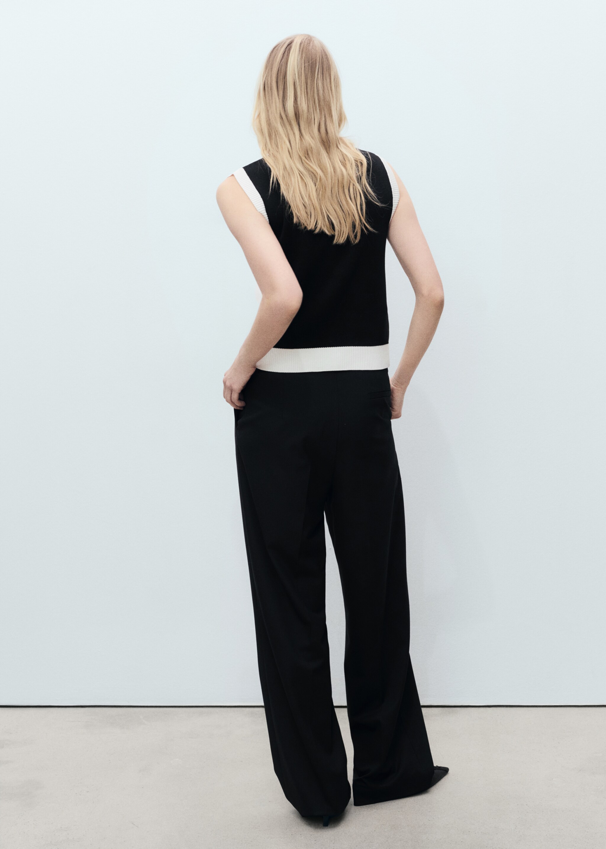 Gilet maille liserés contrastants - Verso de l’article, Noir. Ref: 87045763-00.