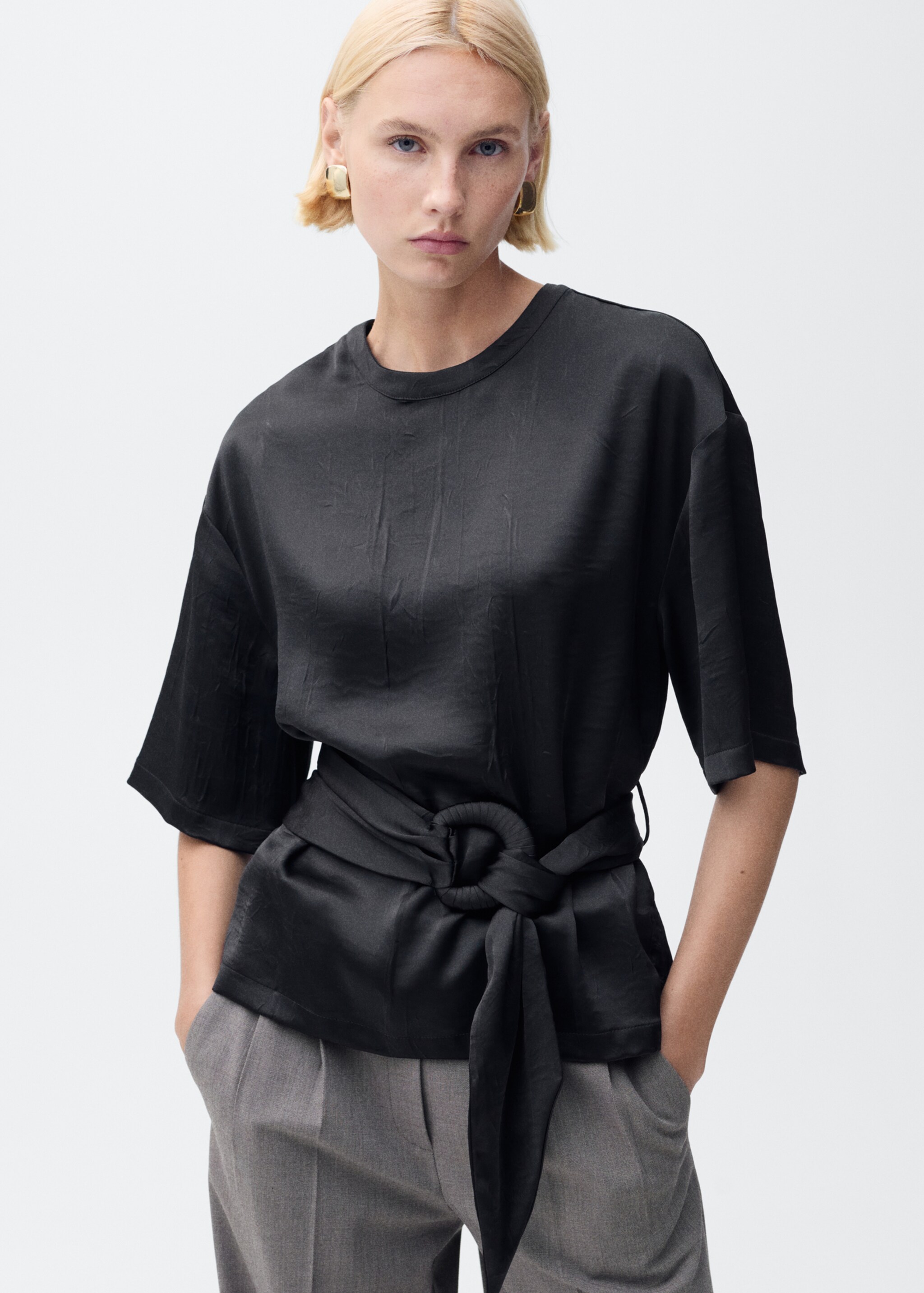 Satin blouse with belt - Medium plane, Black. Ref: 87045764-00.
