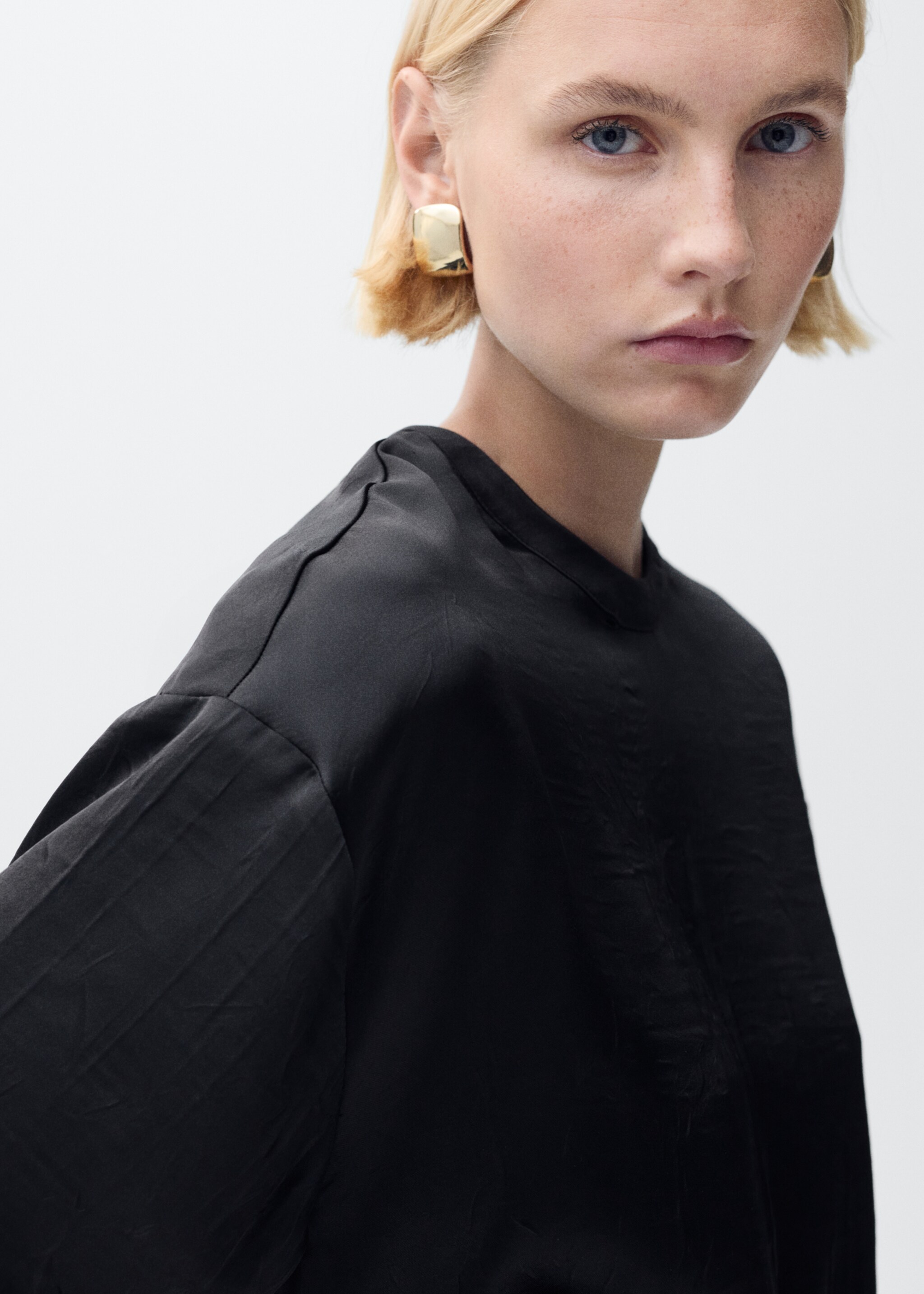 Satin blouse with belt - Details of the article 1, Black. Ref: 87045764-00.