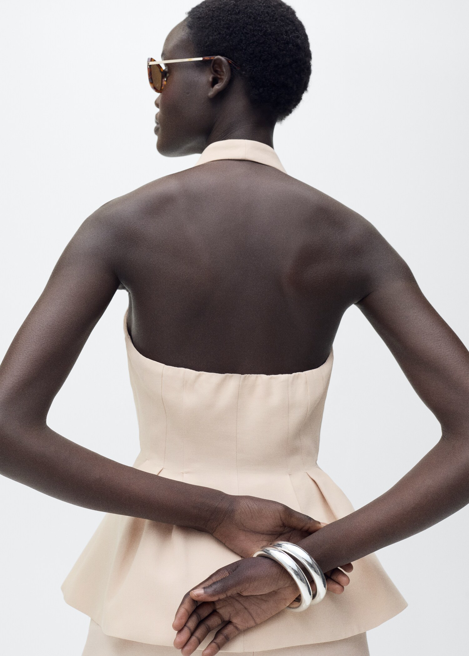 Halter-neck waistcoat with pleats - Reverse of the article