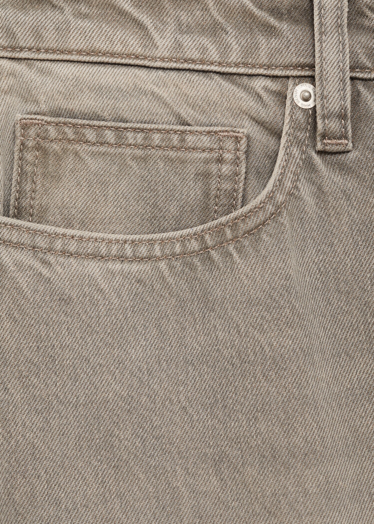 Cropped carrot-fit jeans - Details of the article 0