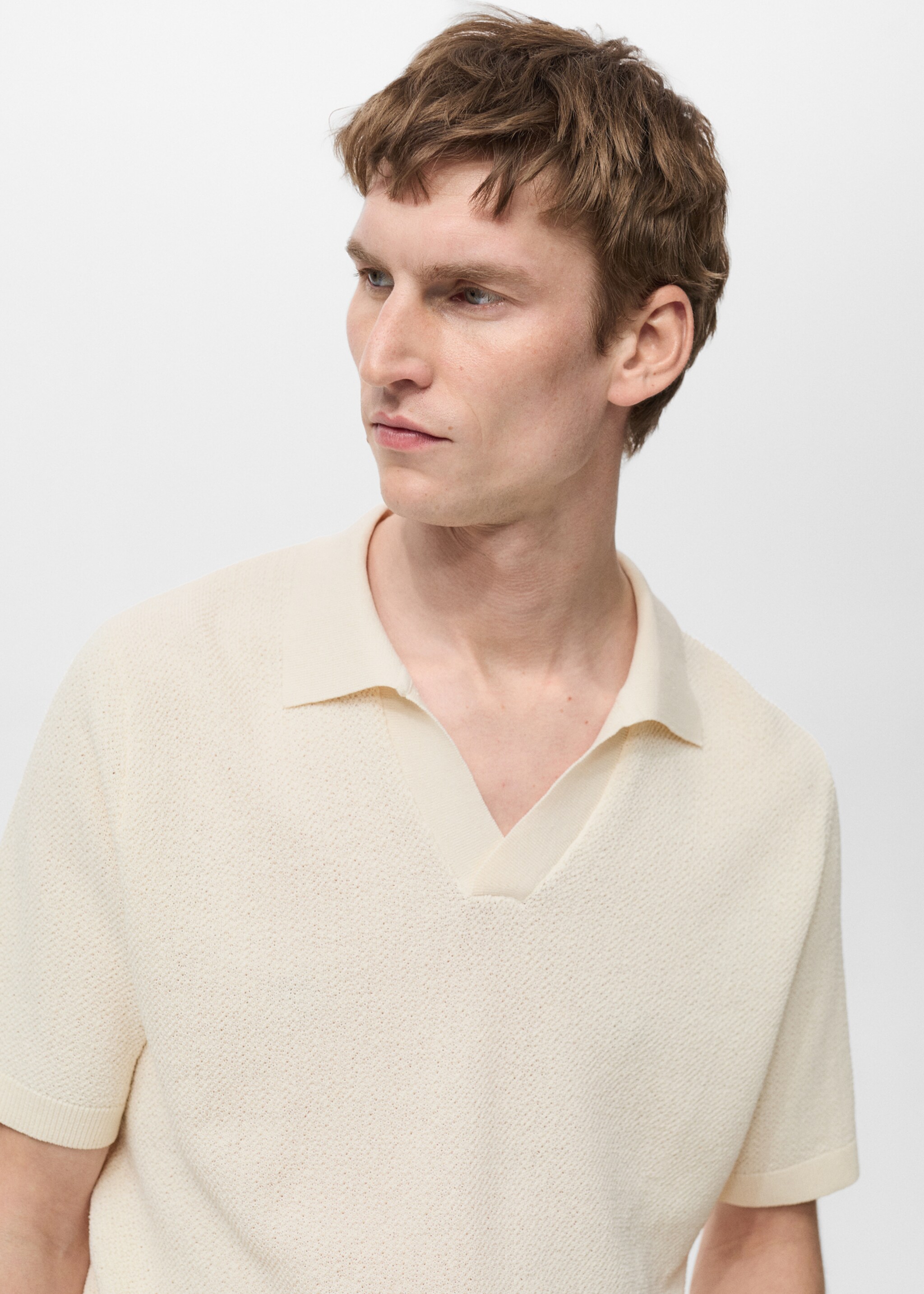 Fine-knit polo shirt - Details of the article 1, Ivory White. Ref: 87045934-00.