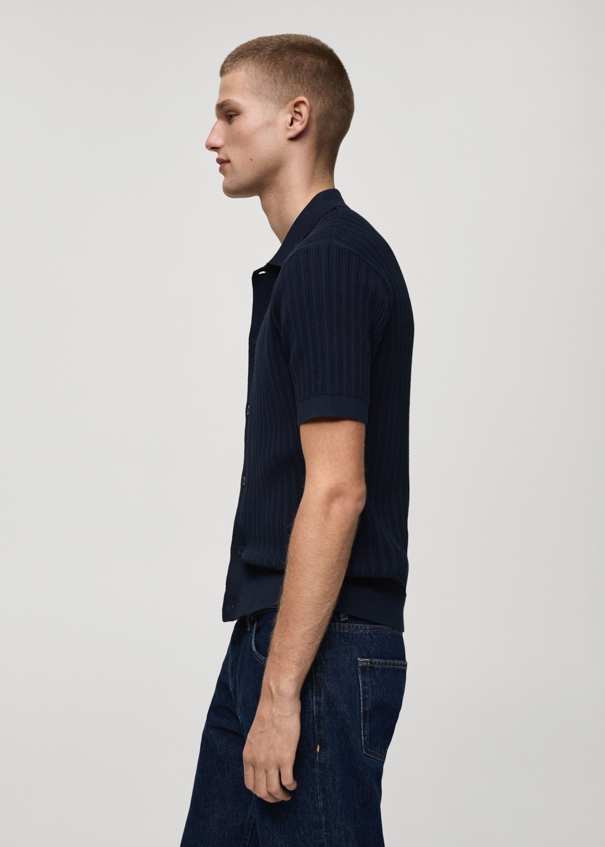 Chemise 100 % coton structurée - Détail de l'article 2, Bleu marine foncé. Ref: 87045936-00.