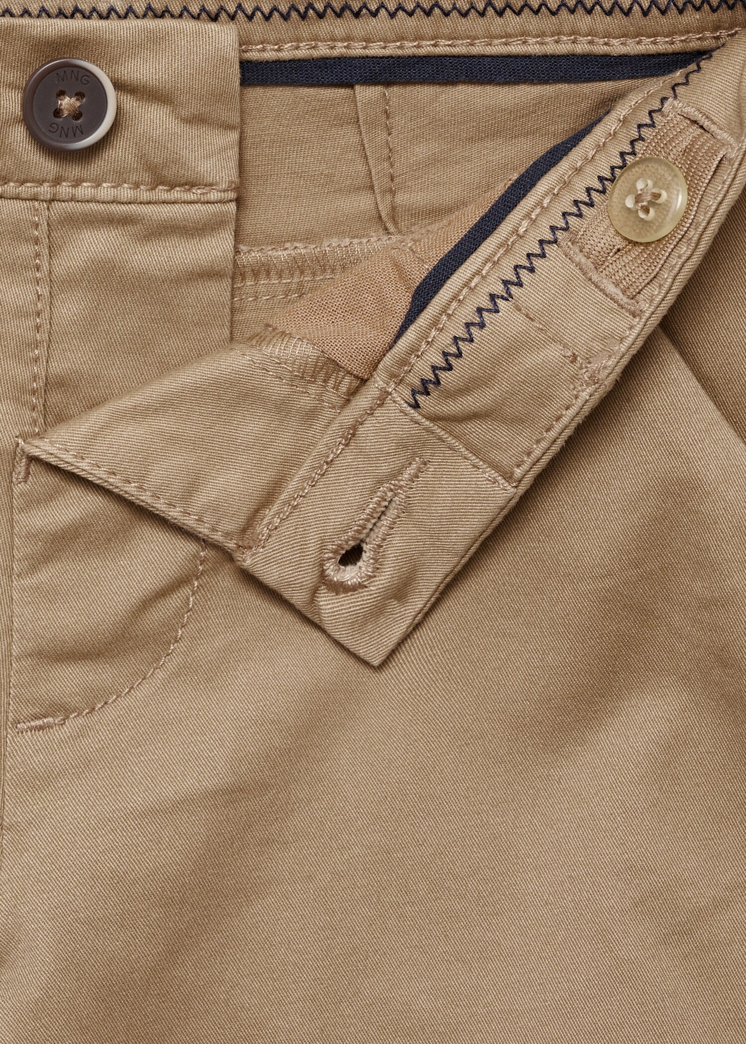 Cotton Bermuda shorts - Details of the article 0