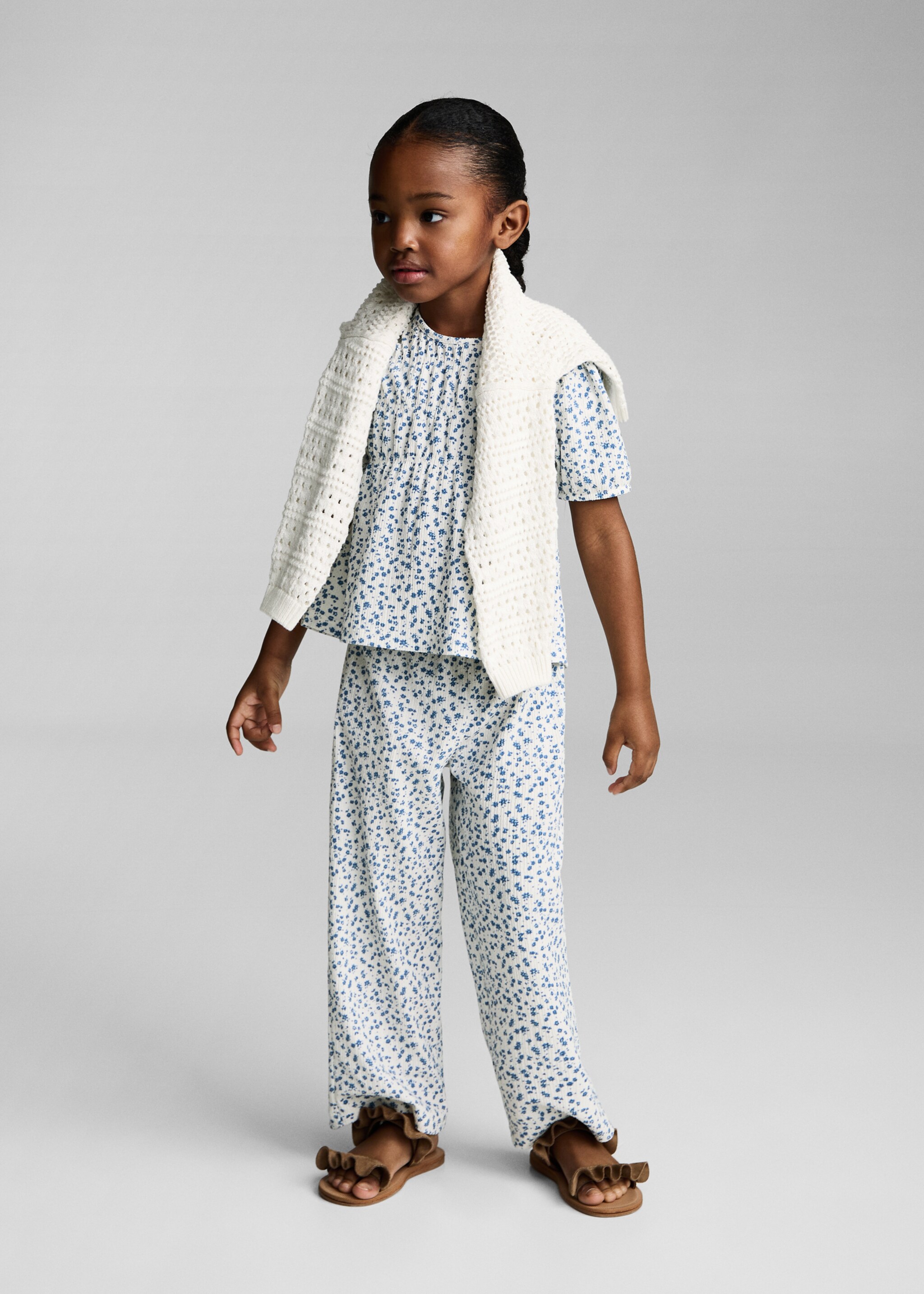 Spodnie z kwiatowym wzorem - Szczegóły artykułu 2, Złamana biel. Ref: 87045977-00.