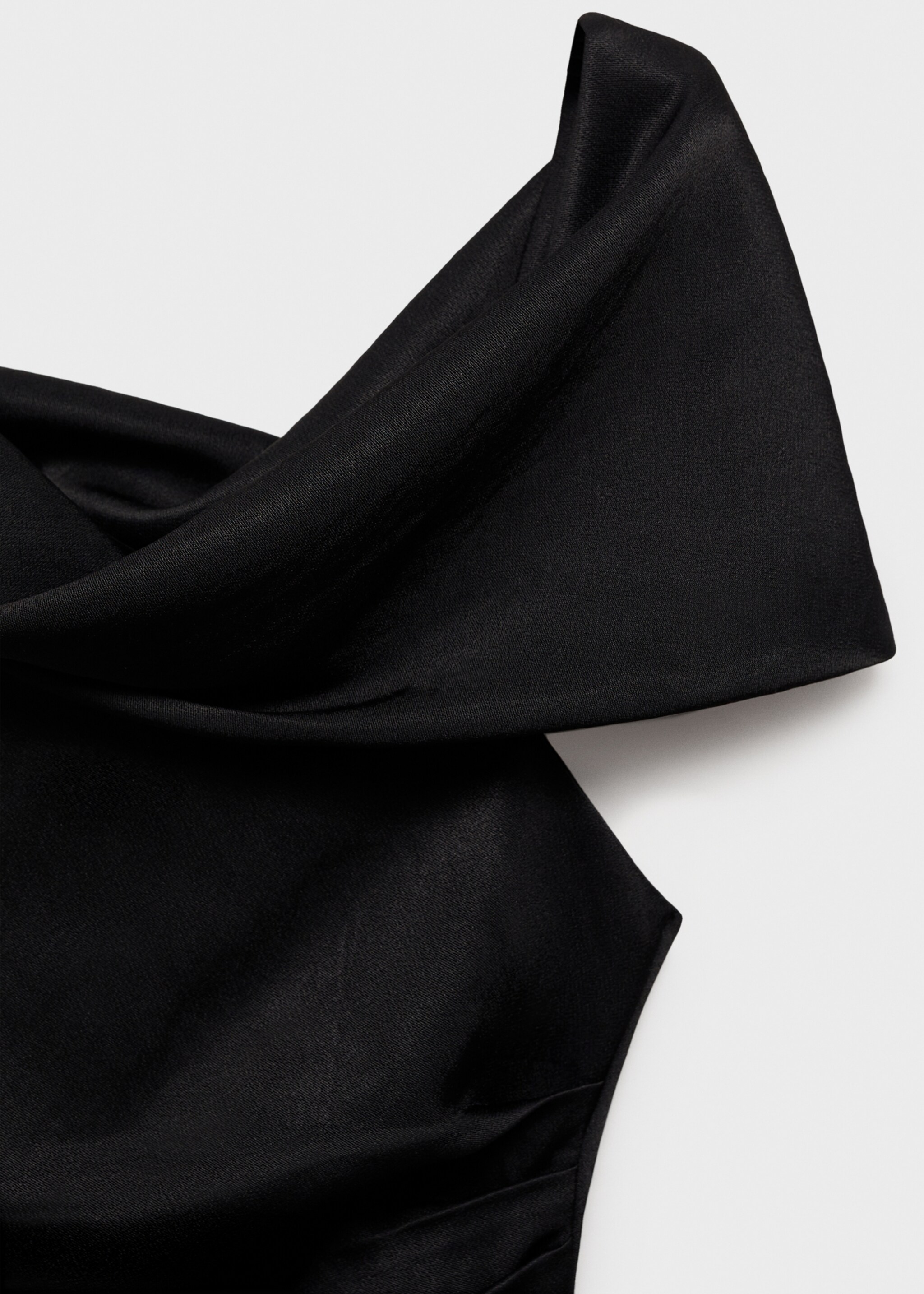 Short-sleeved draped blouse - Details of the article 0, Black. Ref: 87046374-00.
