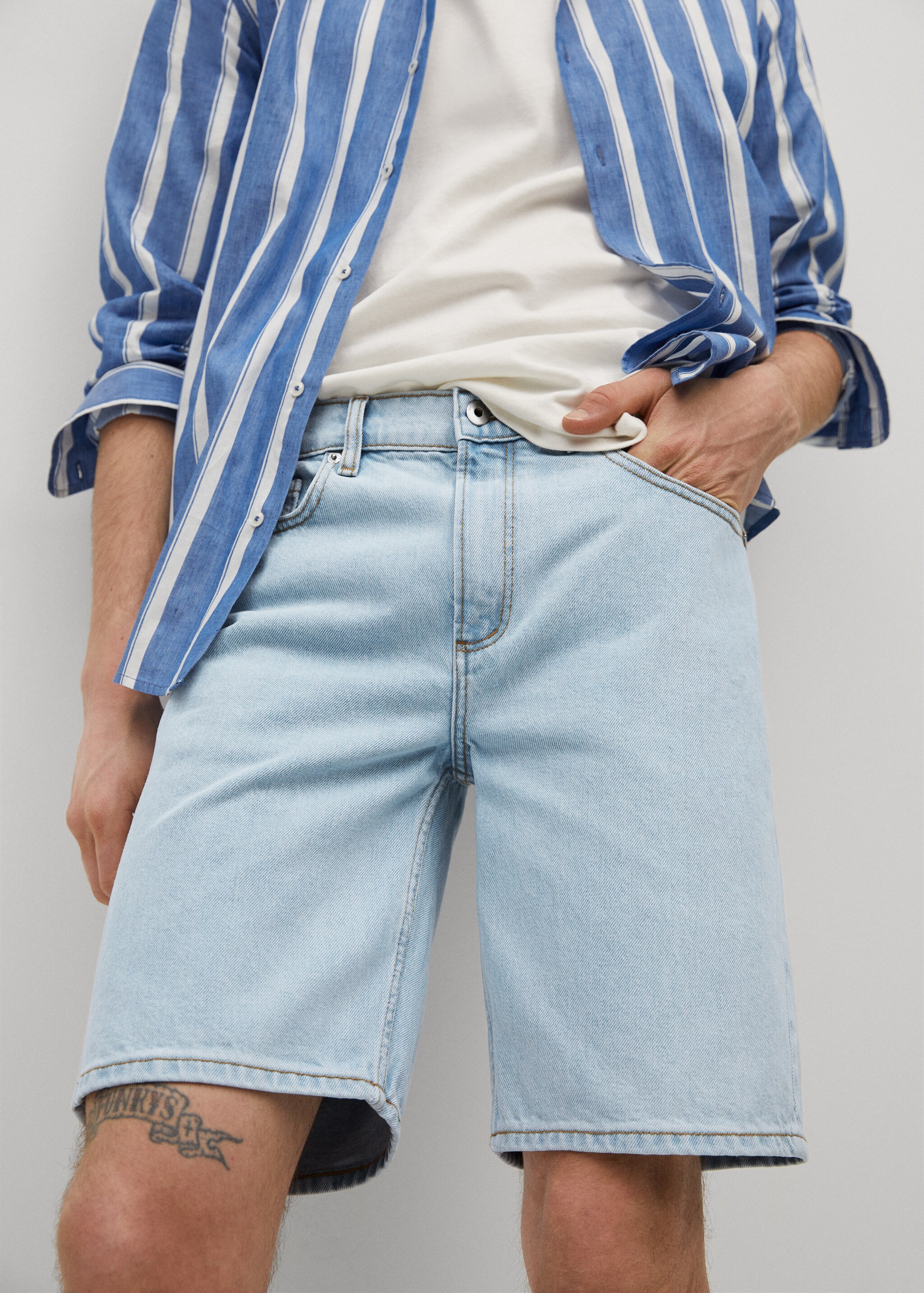 Bermudas denim relaxed lavado claro - Detalle del artículo 1