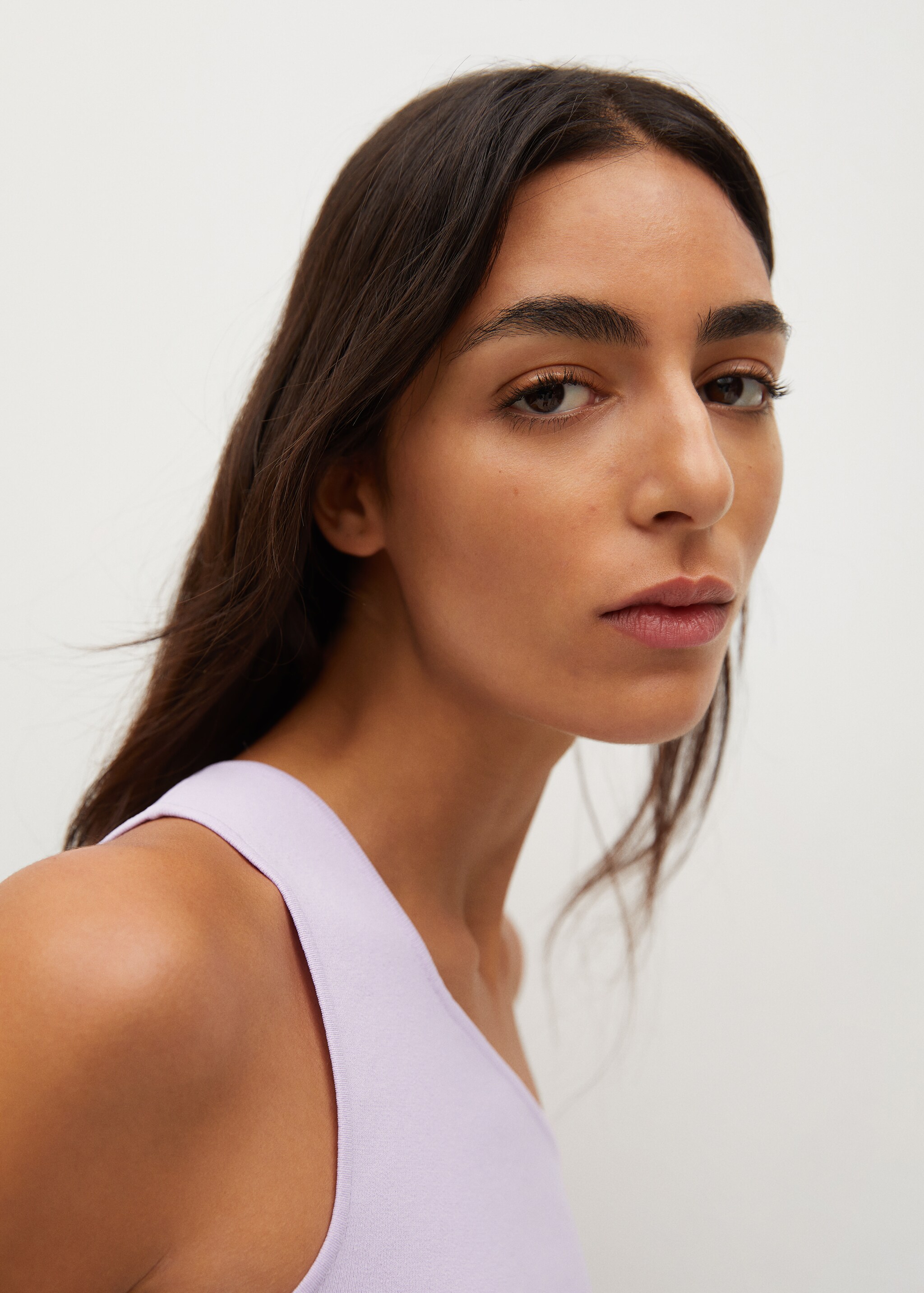 Asymmetric design top - Details of the article 2