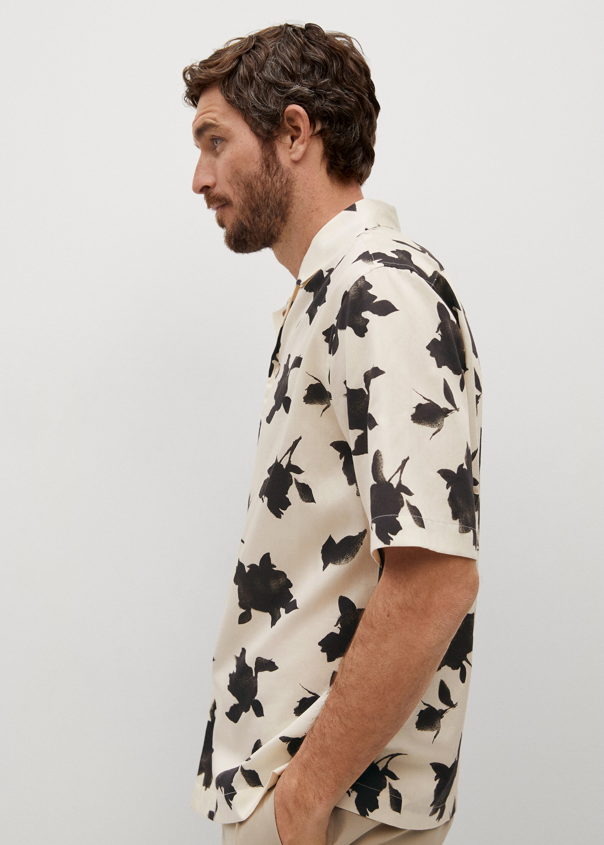Camisa regular fit estampado floral - Detalle del artículo 2