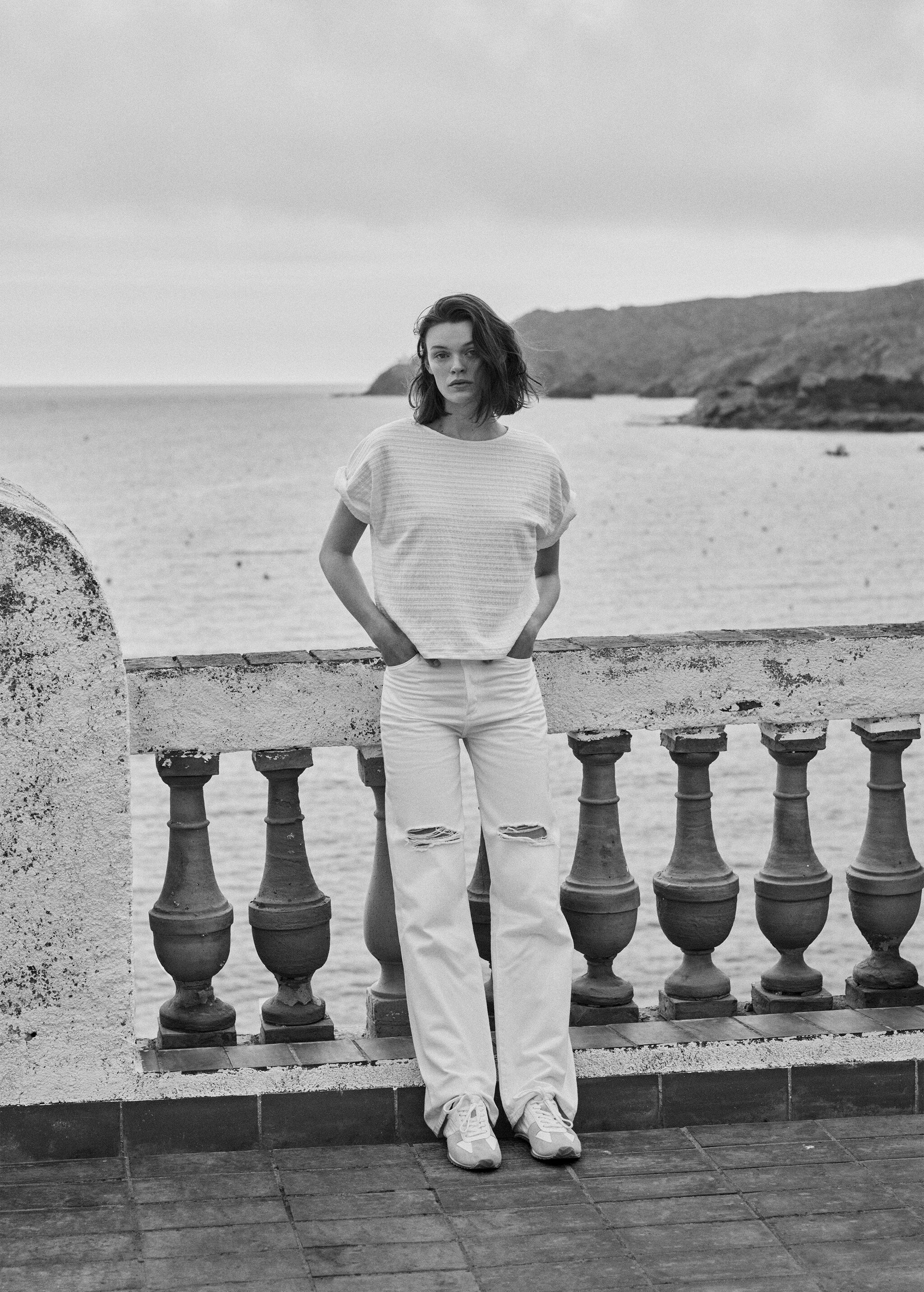 High waist straight jeans - Details of the article 5