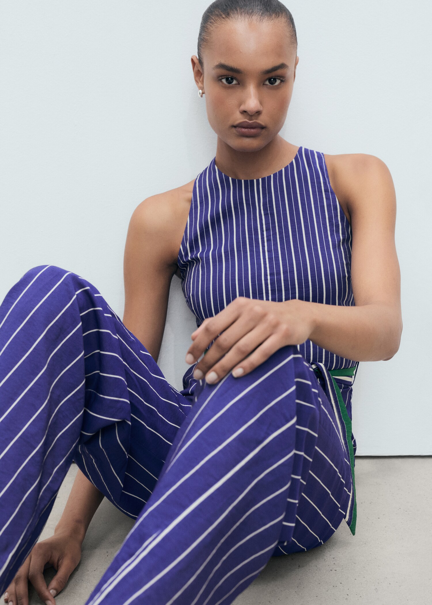 Striped jumpsuit with belt - Details of the article 2