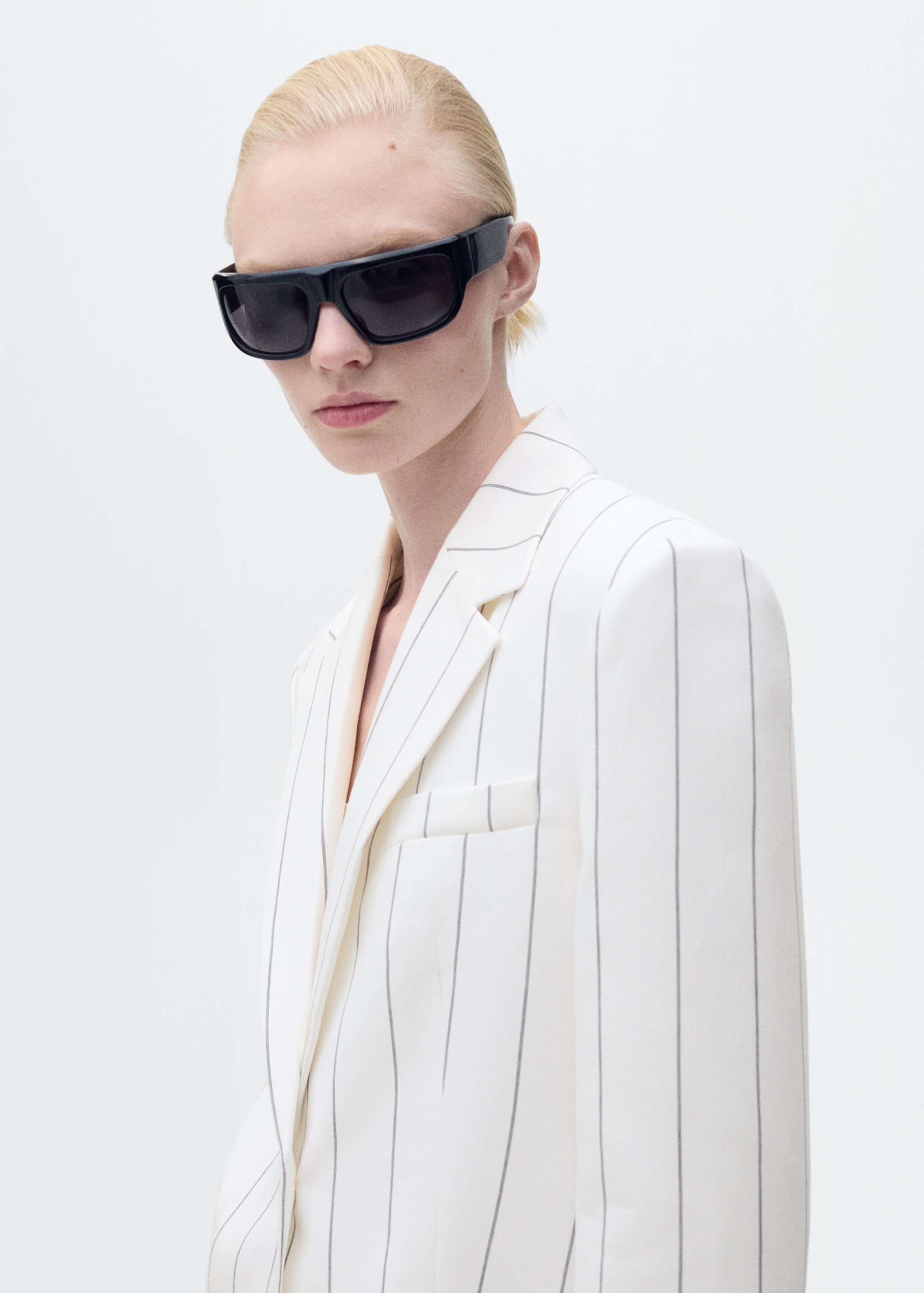 Pinstripe suit jacket - Details of the article 1, White. Ref: 87047195-00.