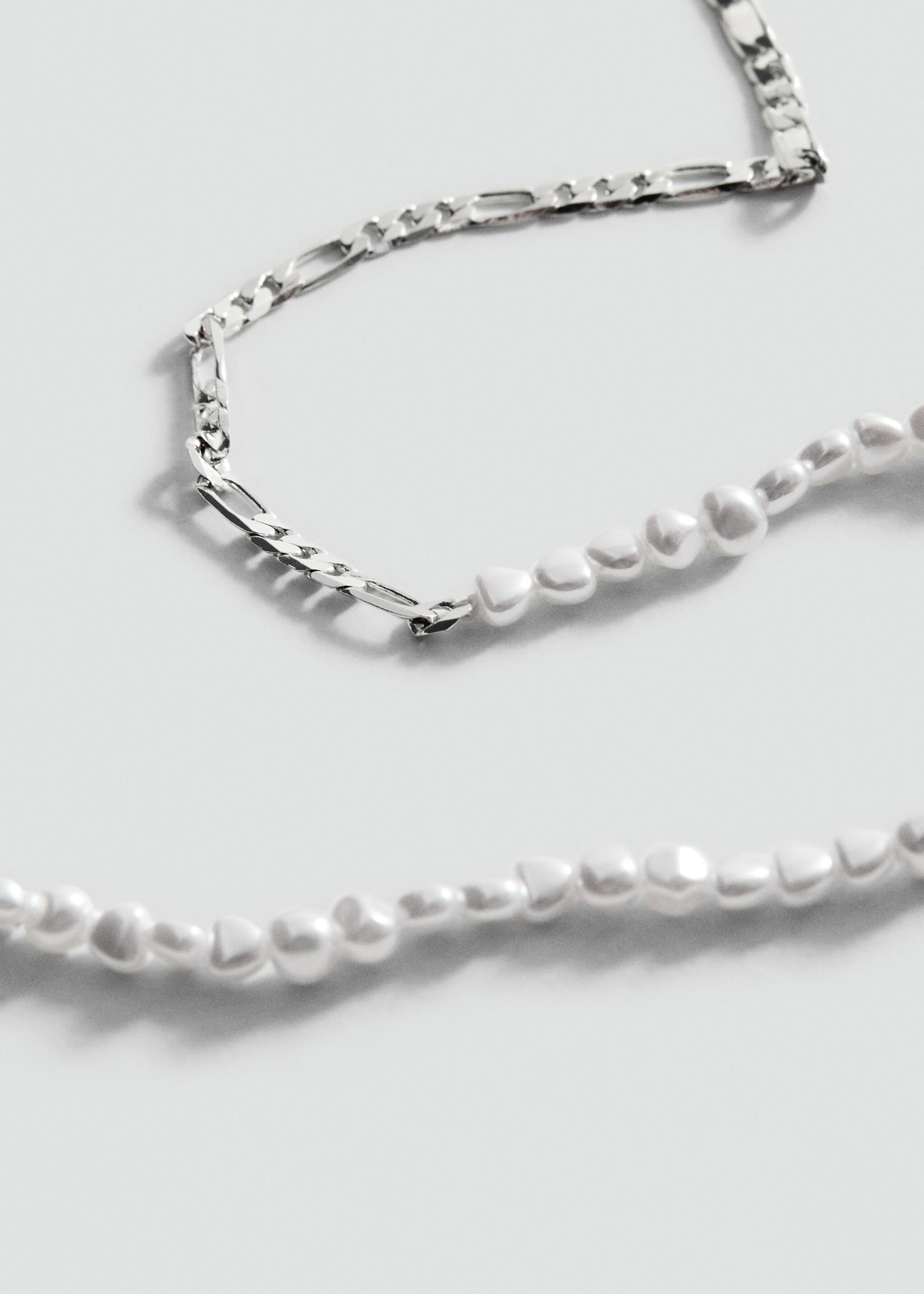 Halsband dubbel kedja pärlor - Bild av mittparti, Silverfärgad. Ref: 87047703-00.