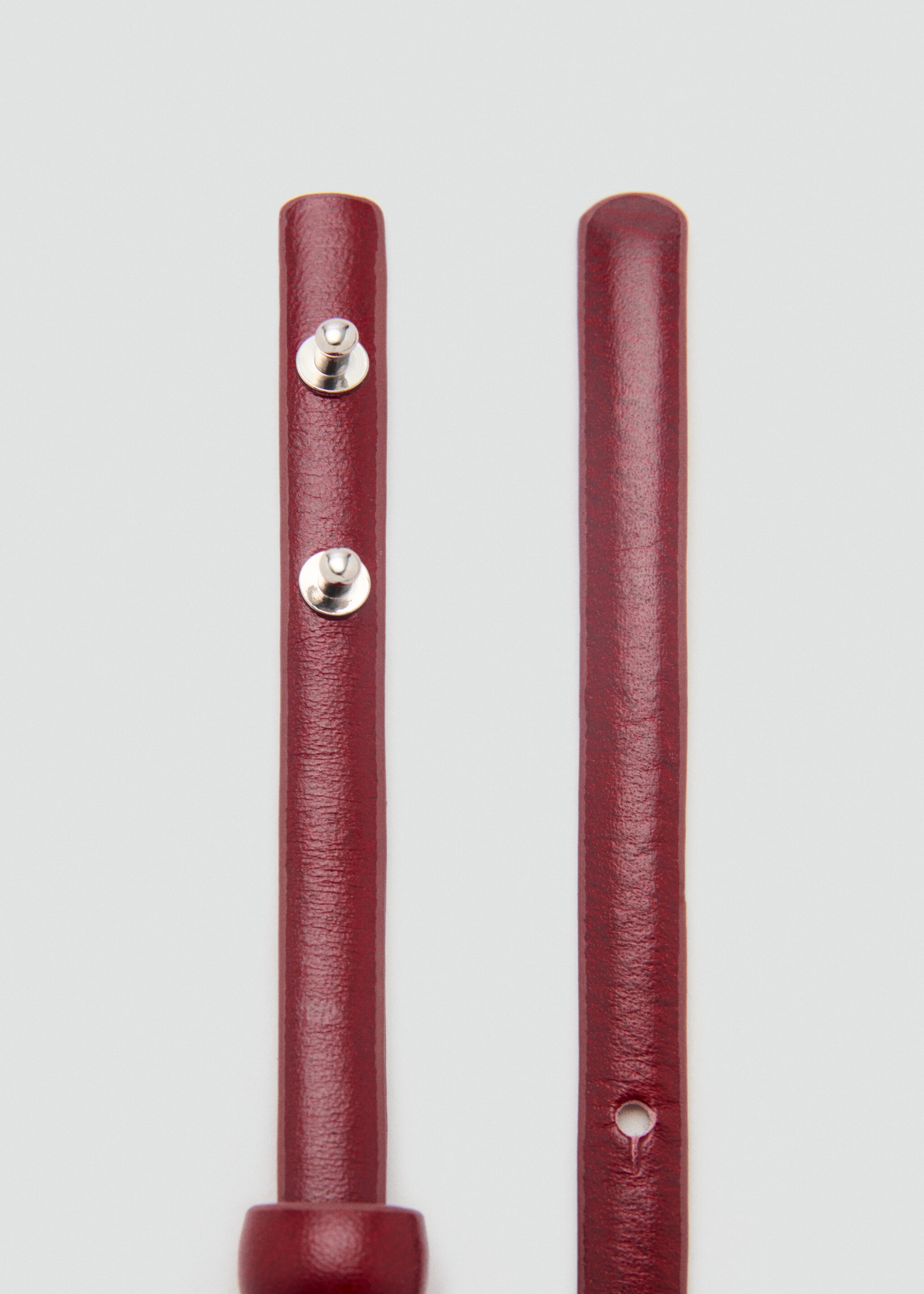 Thin leather belt with metal piece - Details of the article 2, Red. Ref: 87047711-00.